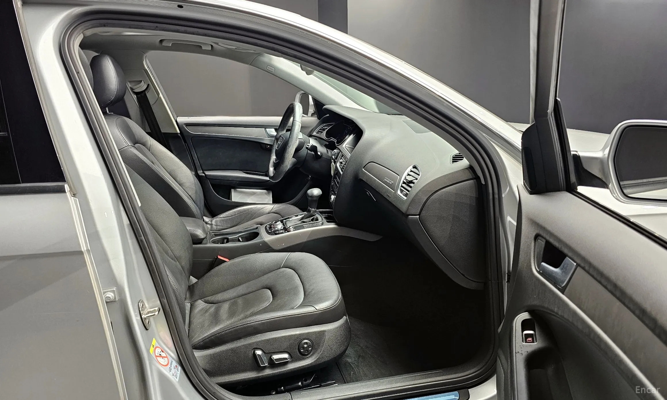 Audi New A4 превью 11