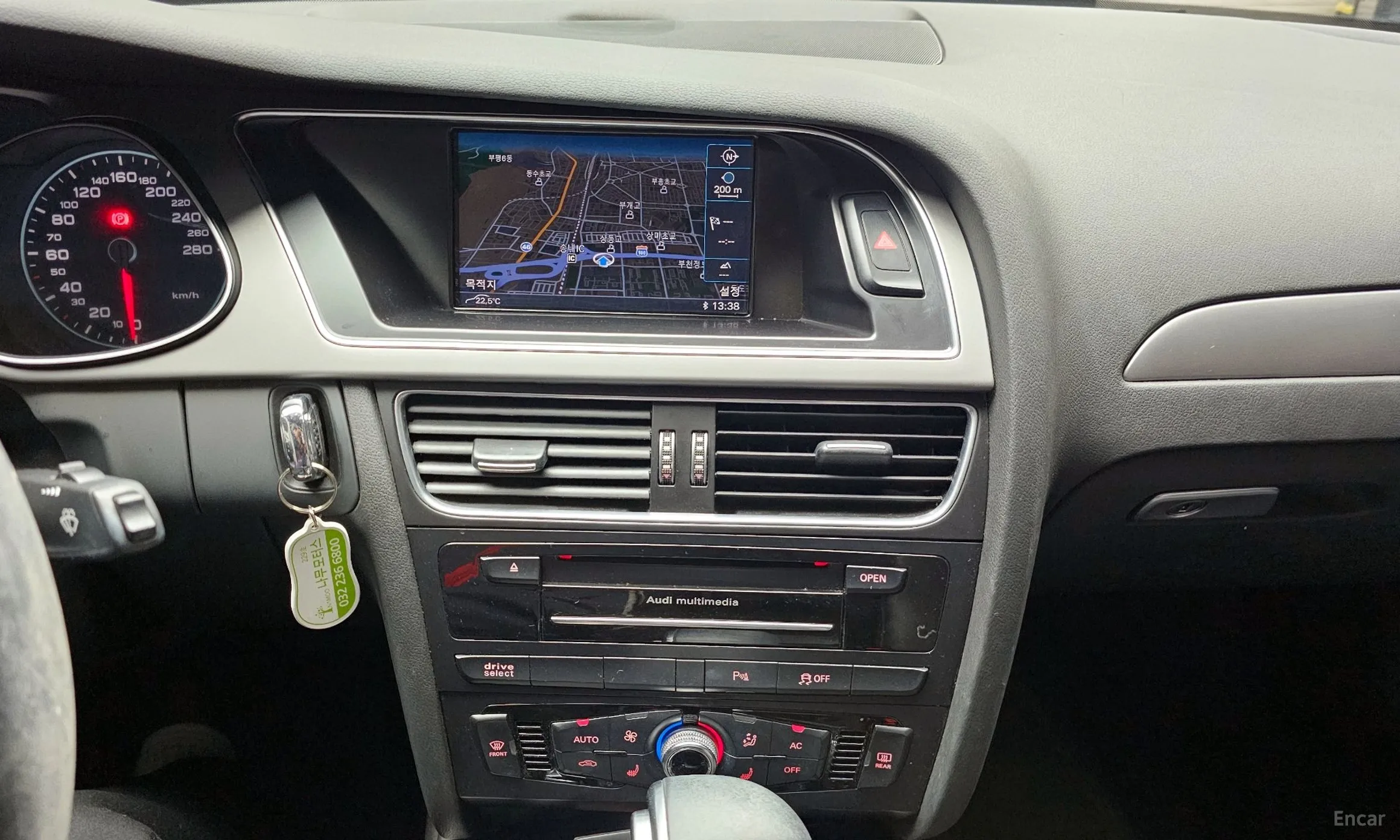 Audi New A4 превью 14