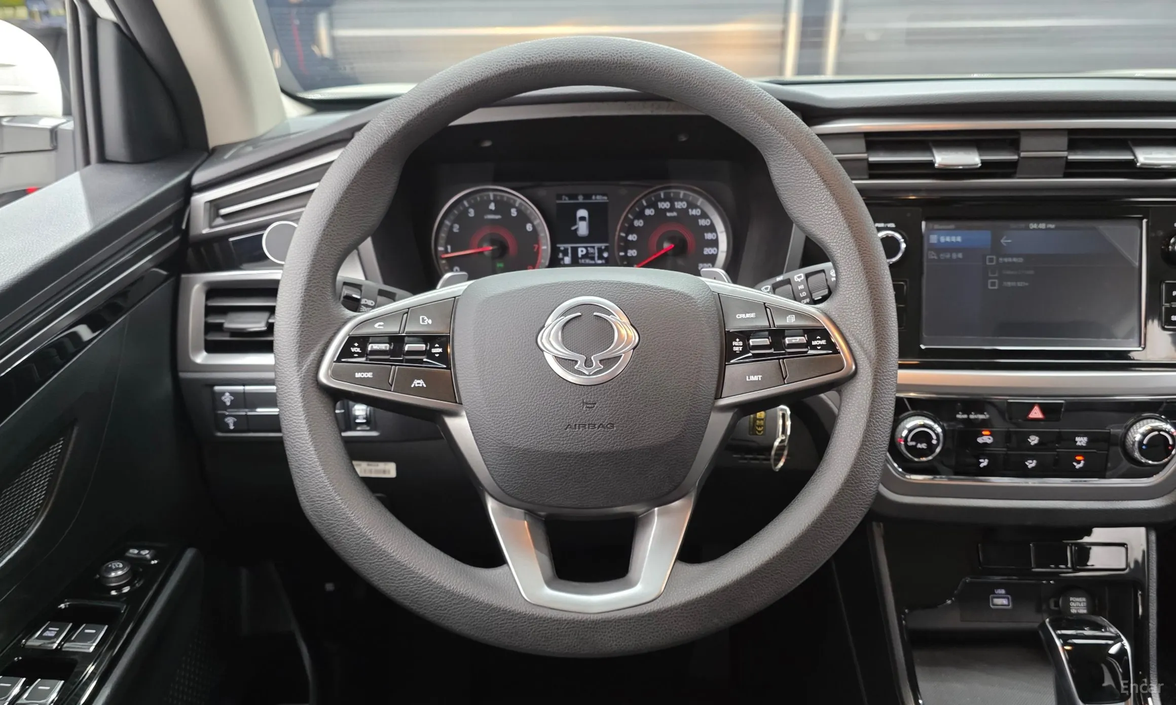 KG Mobility (SsangYong) Beautiful Korando превью 14