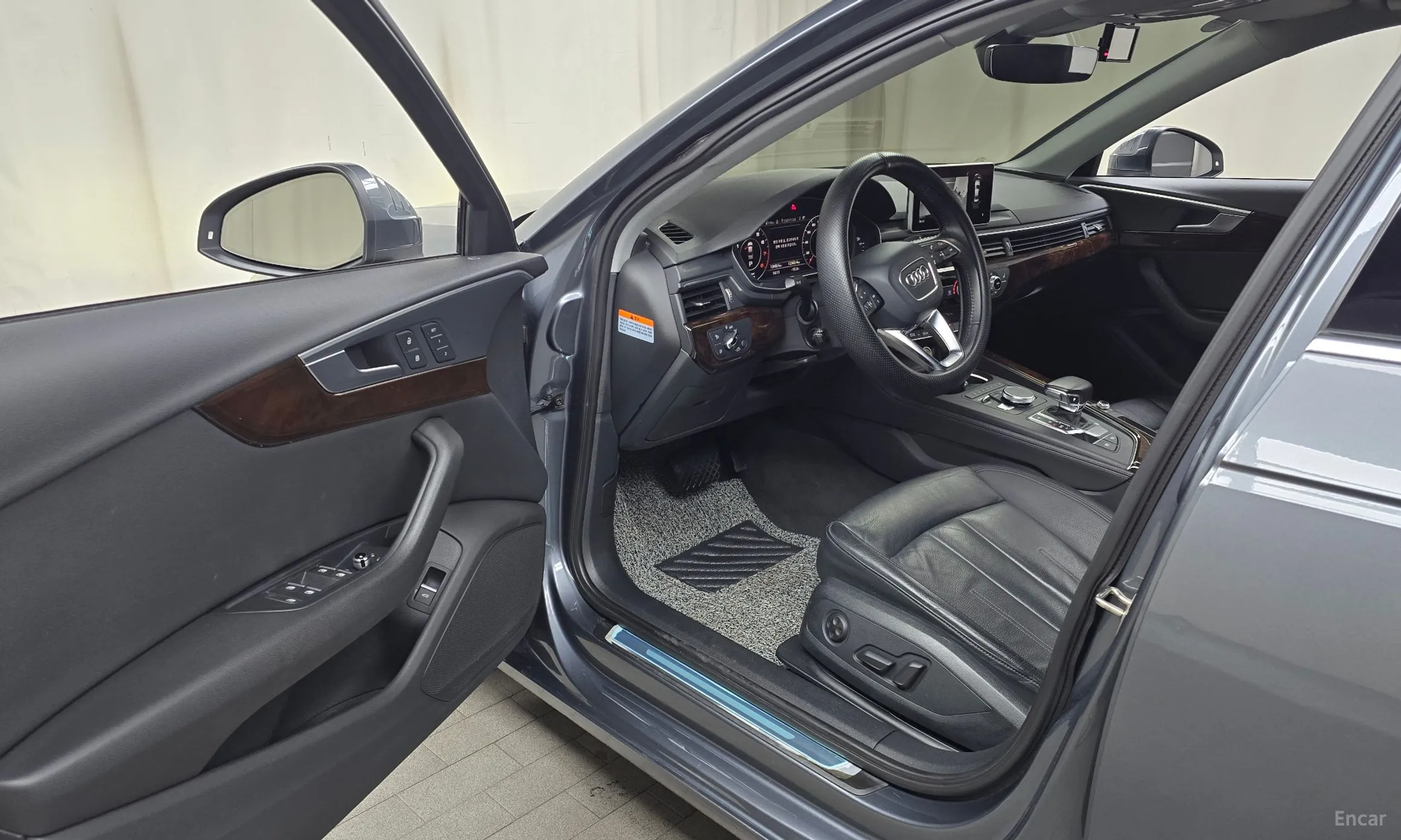 Audi A4 (B9) превью 11