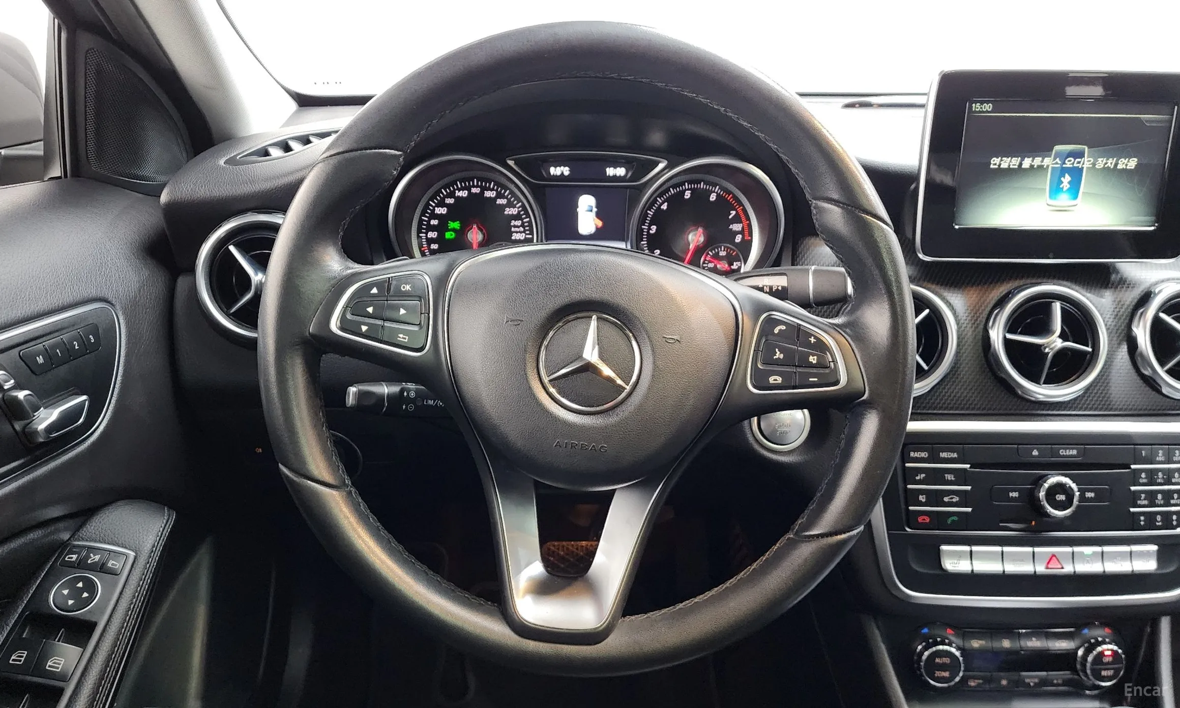 Mercedes Benz GLA-Class X156 превью 13