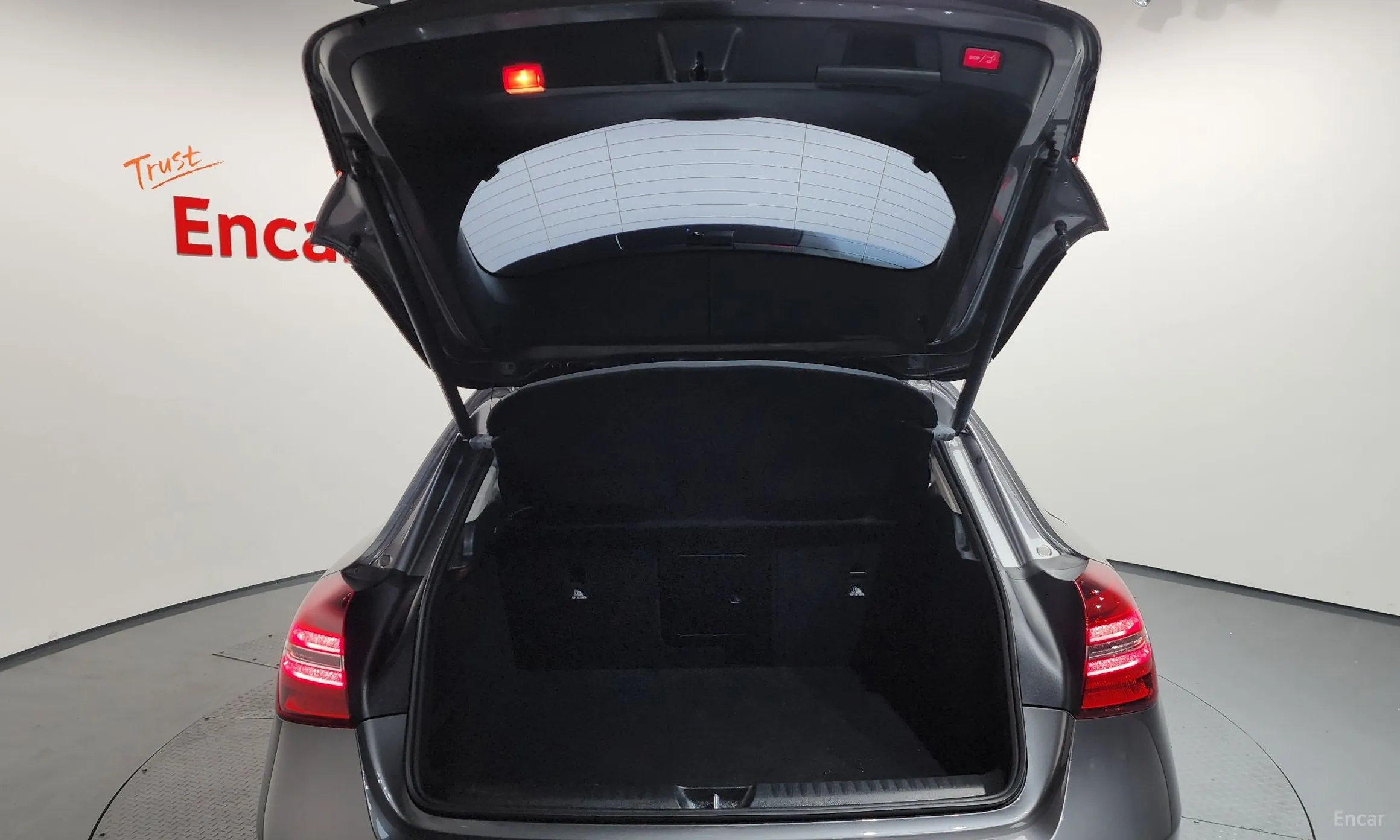 Mercedes Benz GLA-Class X156 превью 20
