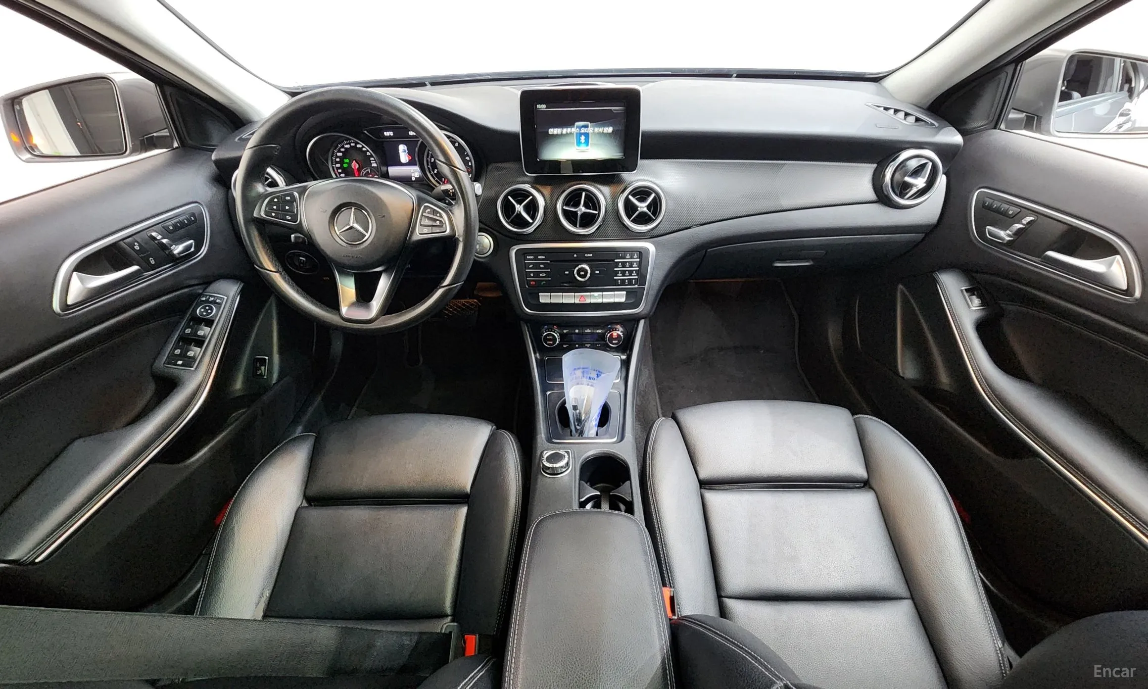 Mercedes Benz GLA-Class X156 превью 7