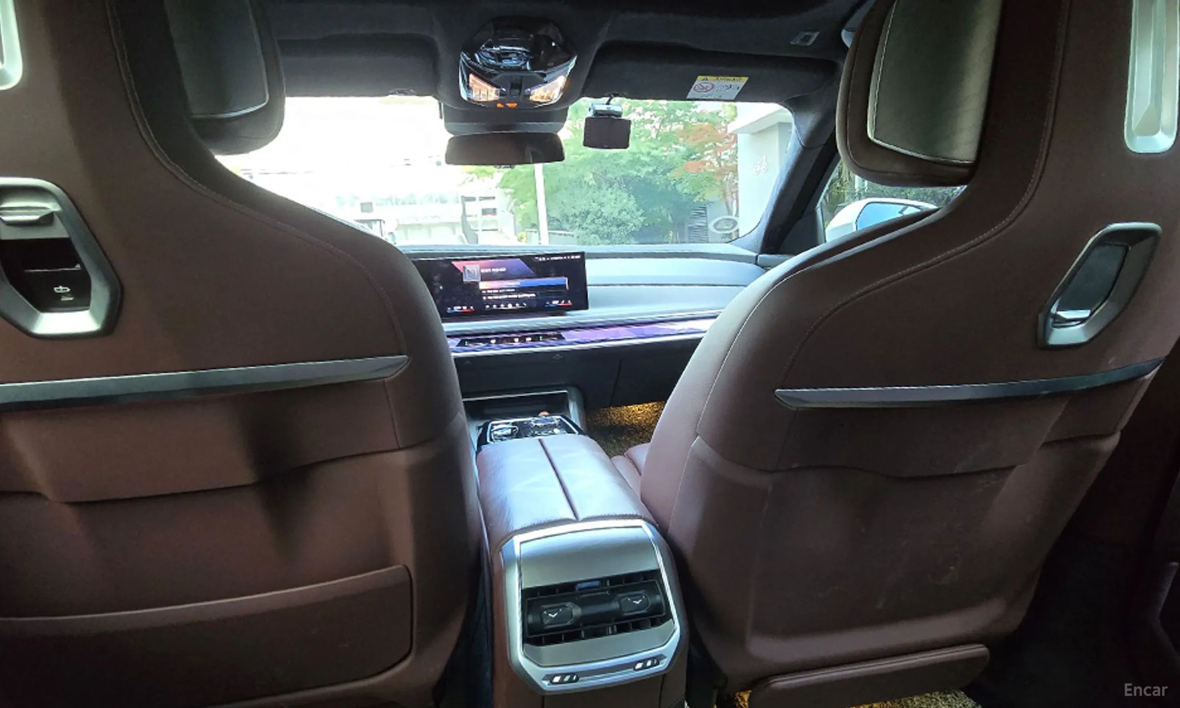 BMW 7 Series (G70) превью 10