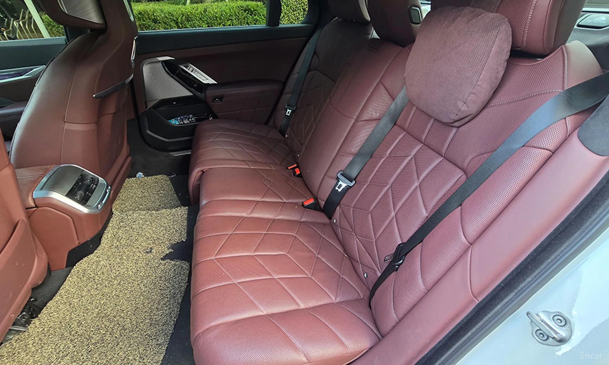 BMW 7 Series (G70) превью 12