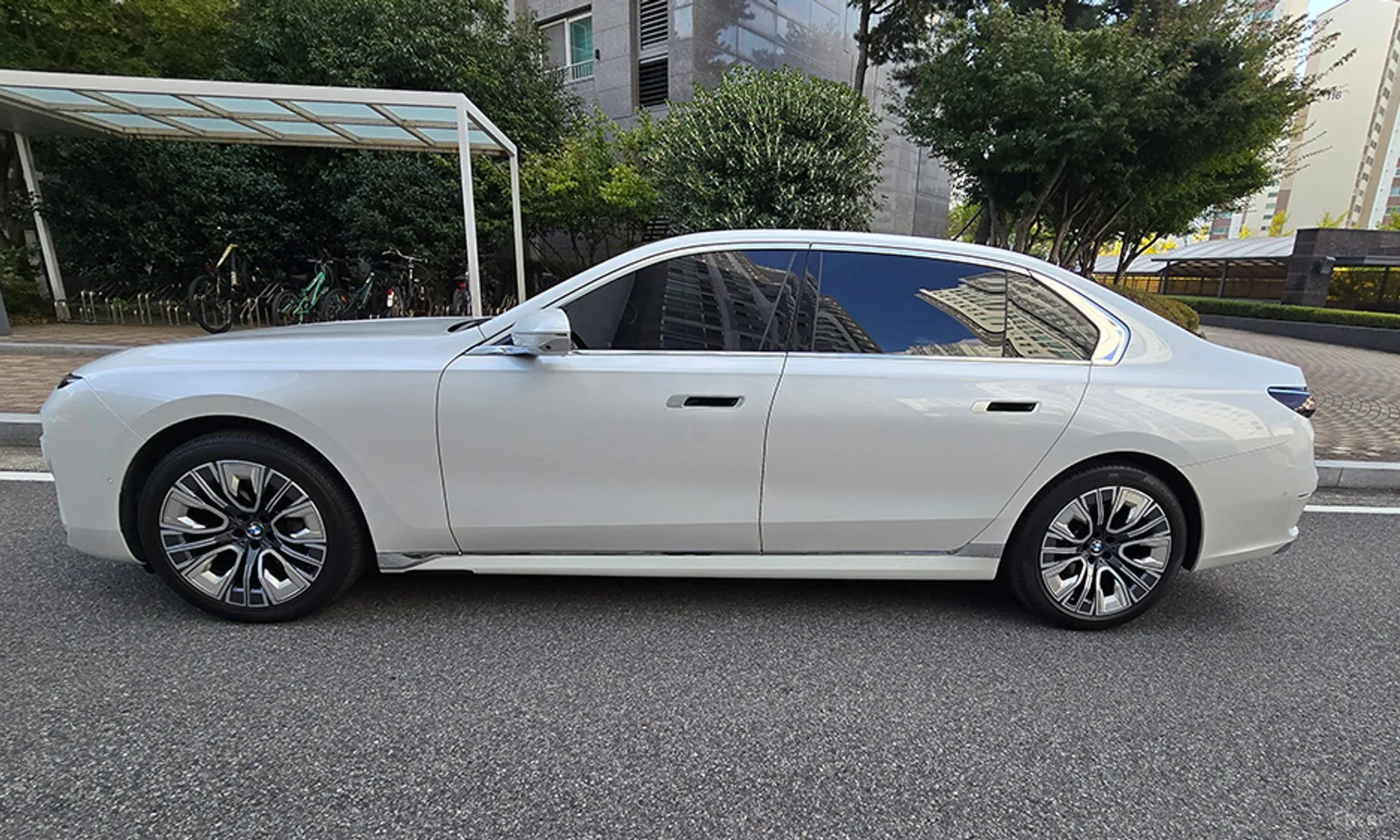 BMW 7 Series (G70)