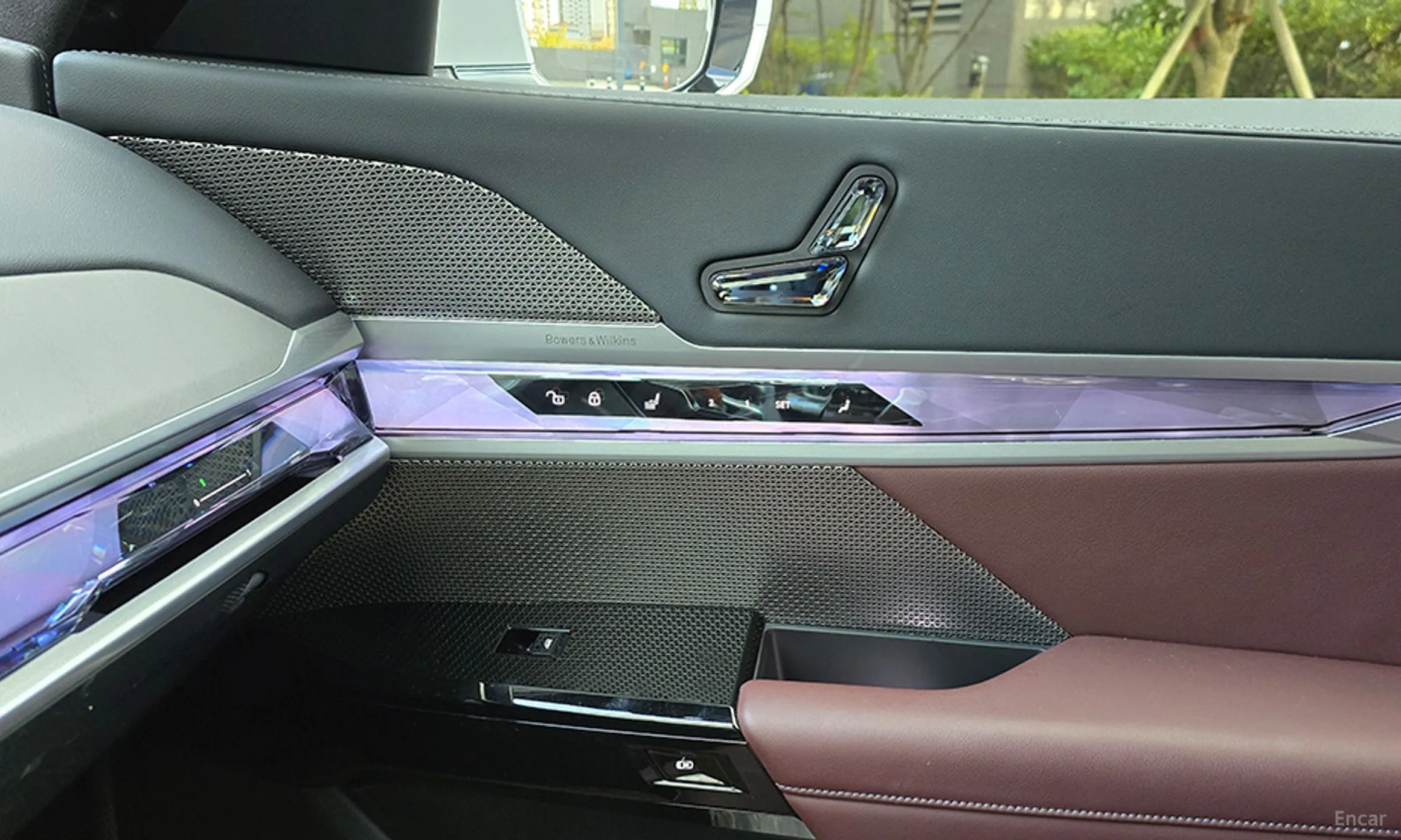 BMW 7 Series (G70) превью 16