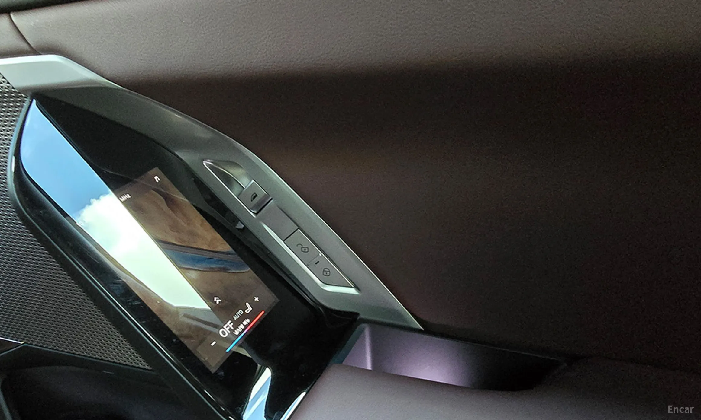 BMW 7 Series (G70) превью 18