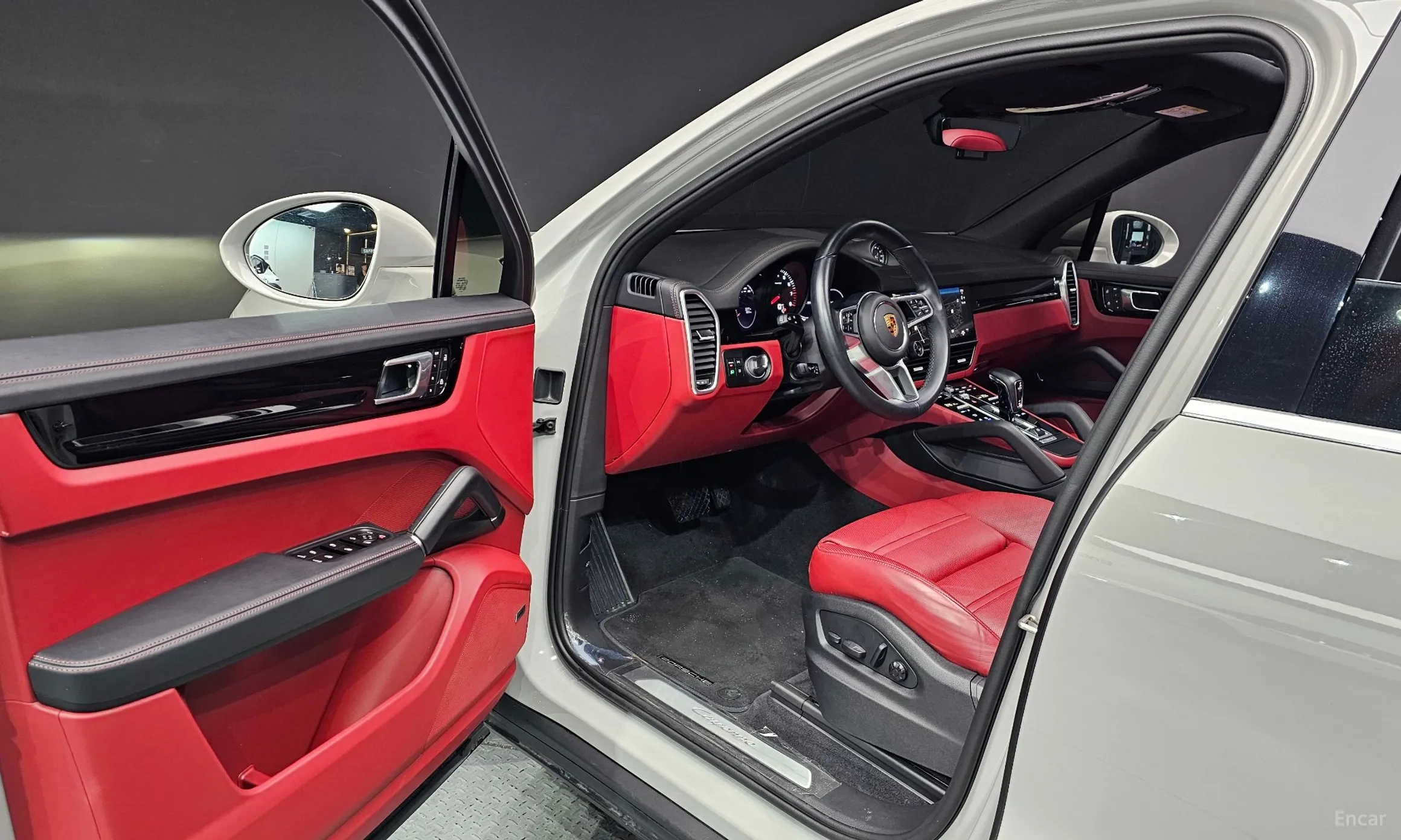 Porsche Cayenne (PO536) превью 10