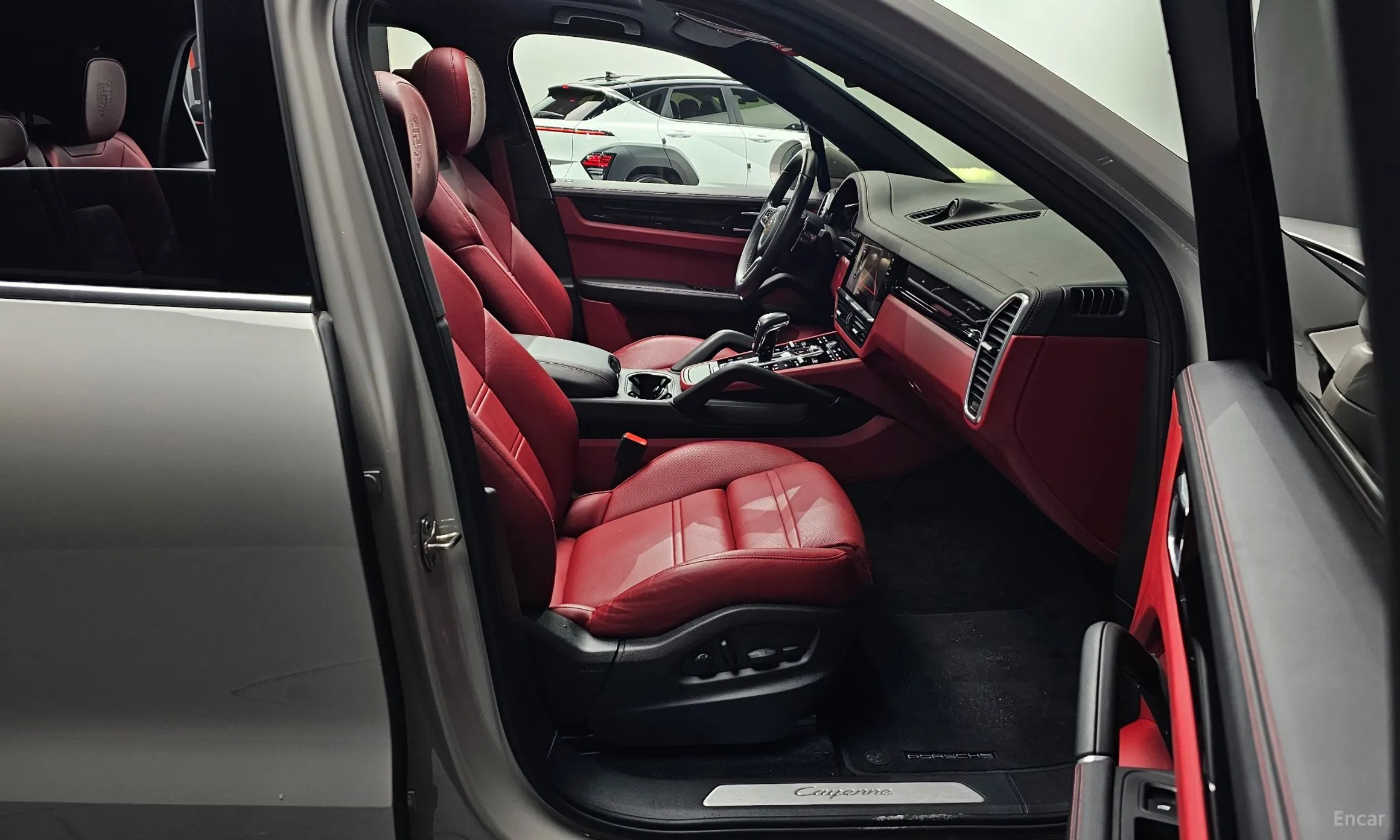 Porsche Cayenne (PO536) превью 11