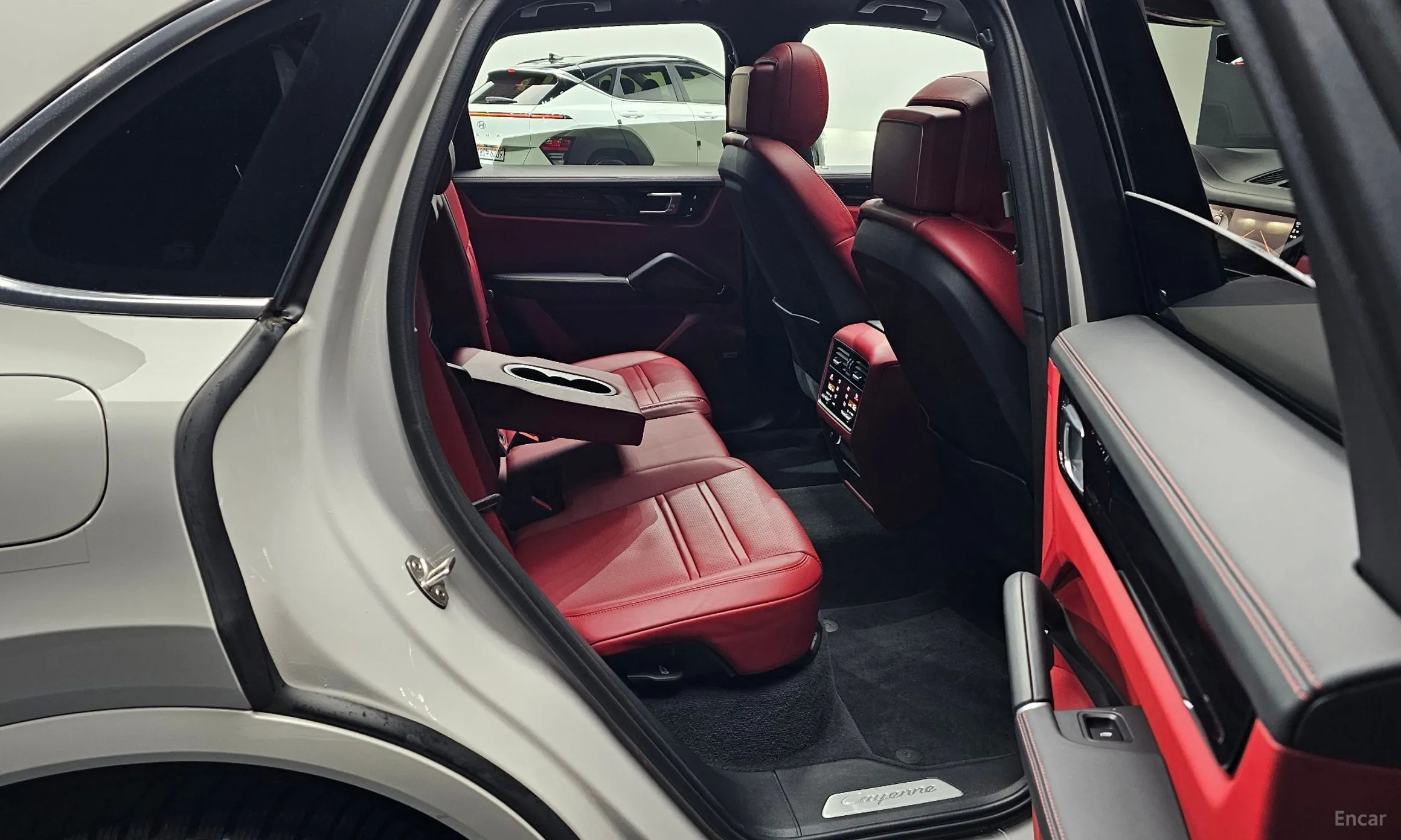 Porsche Cayenne (PO536) превью 12