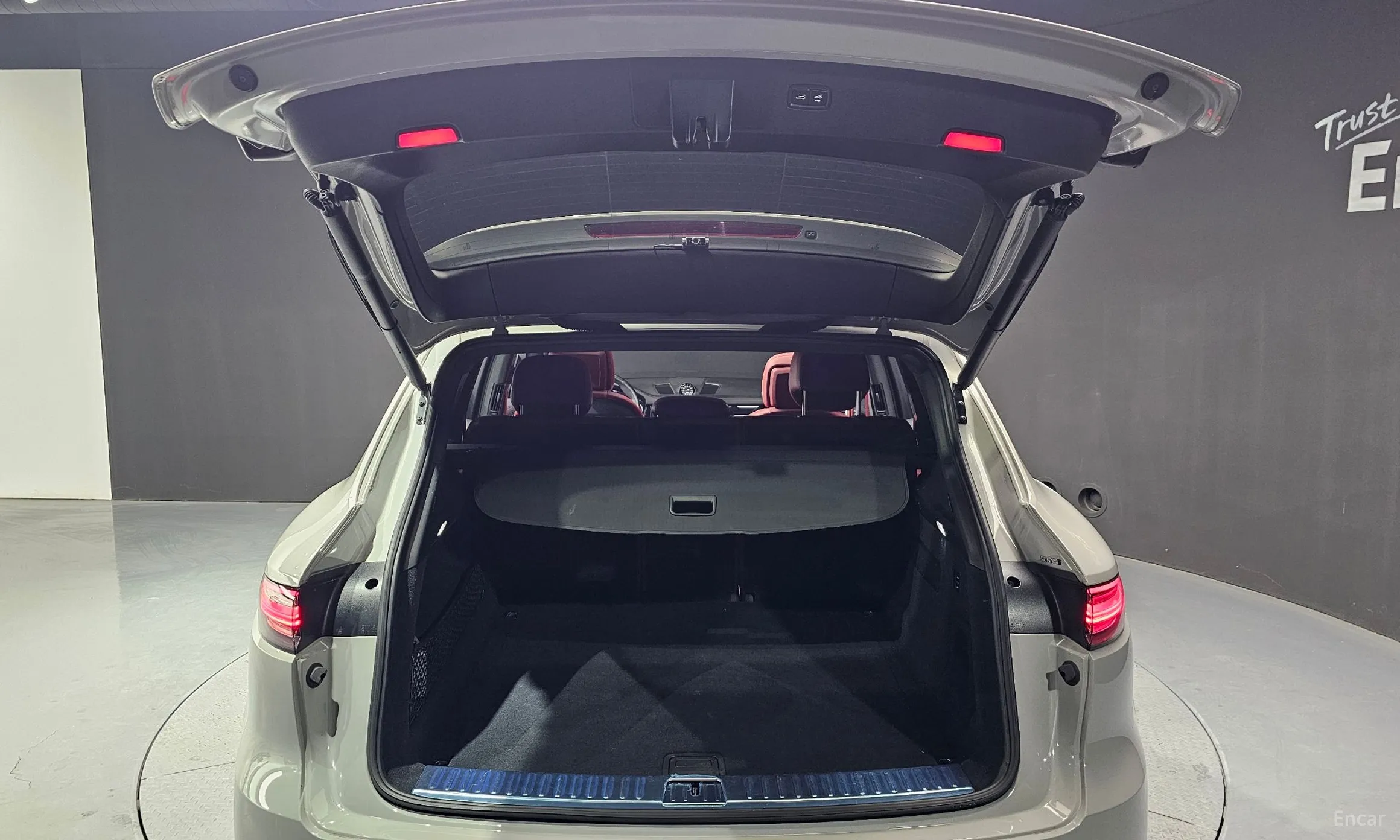 Porsche Cayenne (PO536) превью 20