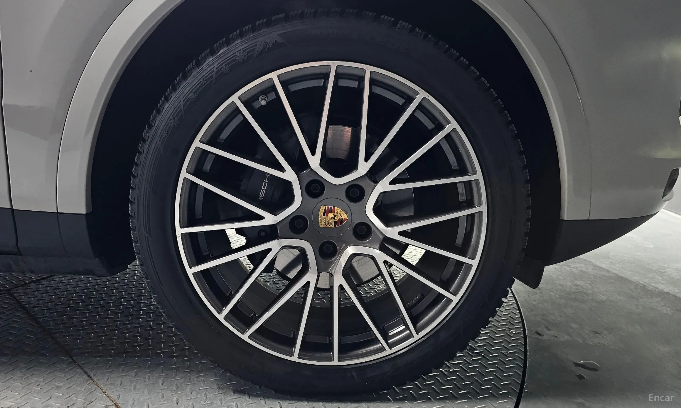 Porsche Cayenne (PO536) превью 5