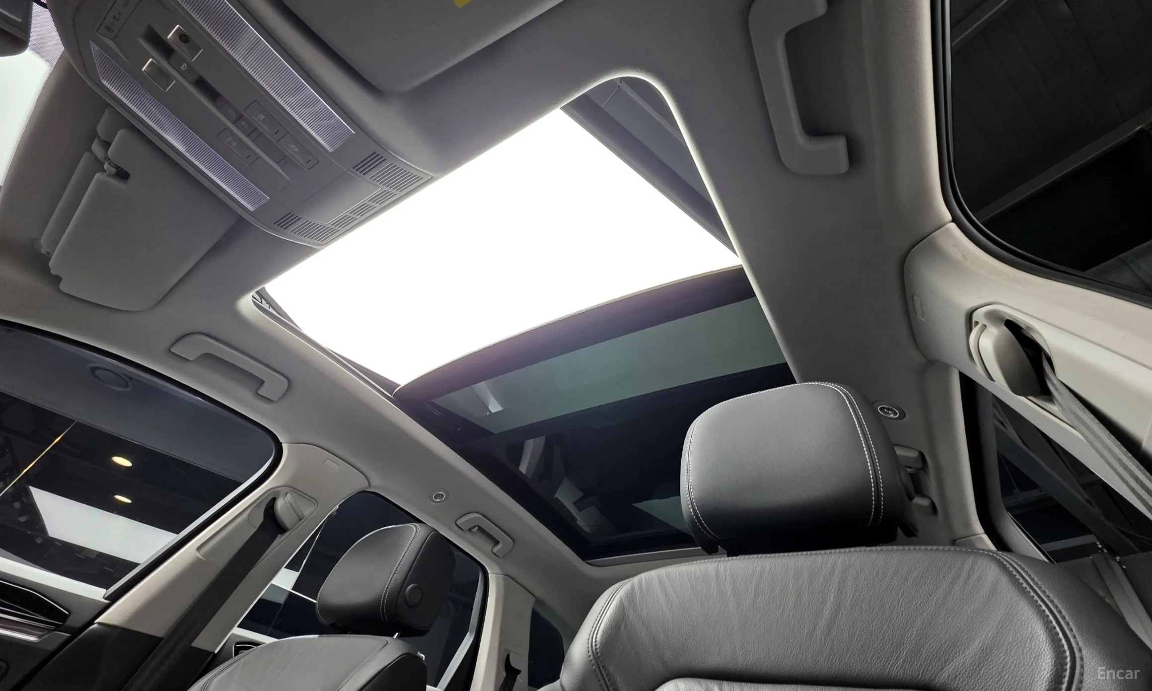 Volkswagen Touareg 3rd Generation превью 11