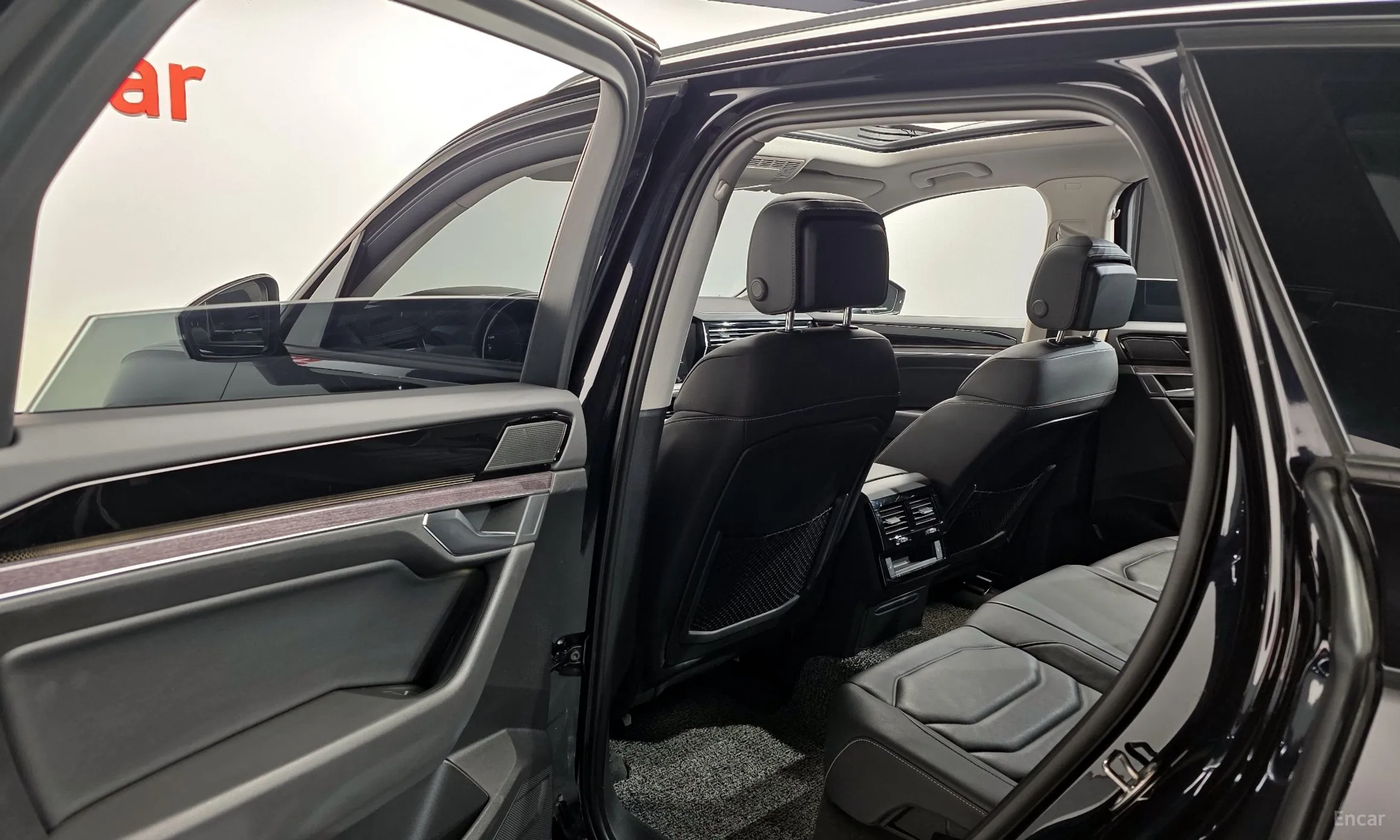 Volkswagen Touareg 3rd Generation превью 17