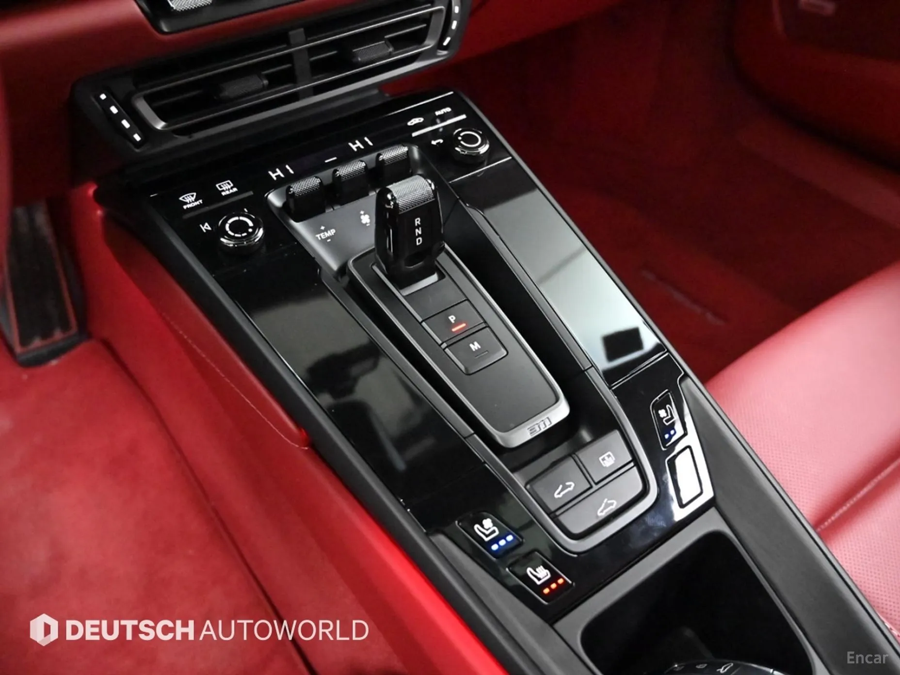 Porsche 911 (992) превью 15