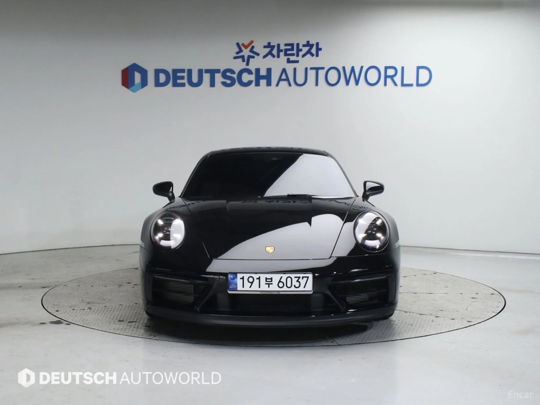 Porsche 911 (992) превью 3