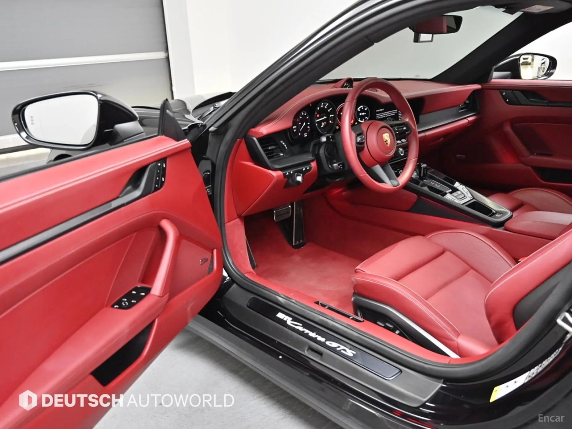 Porsche 911 (992) превью 6
