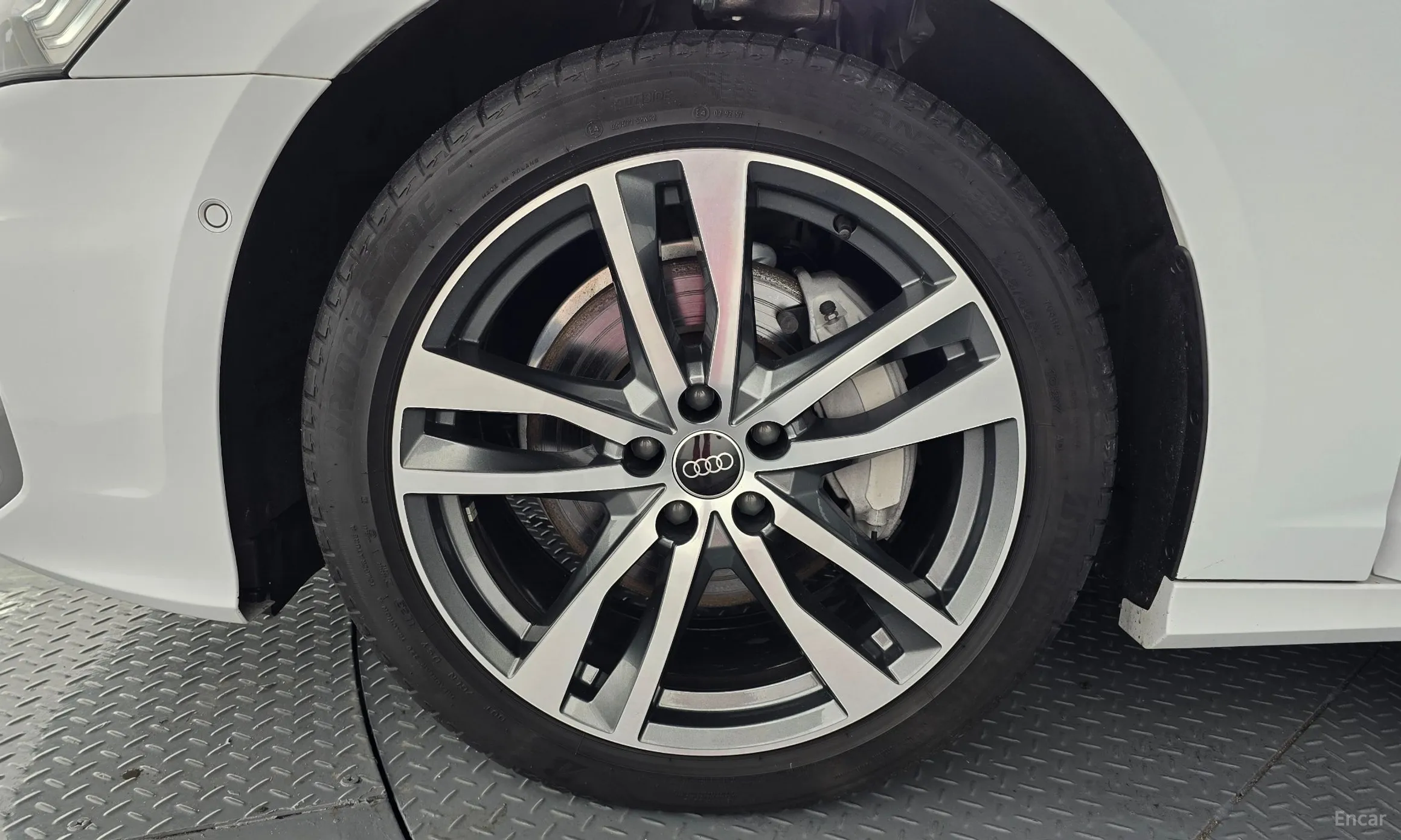 Audi A6 (C8) превью 5