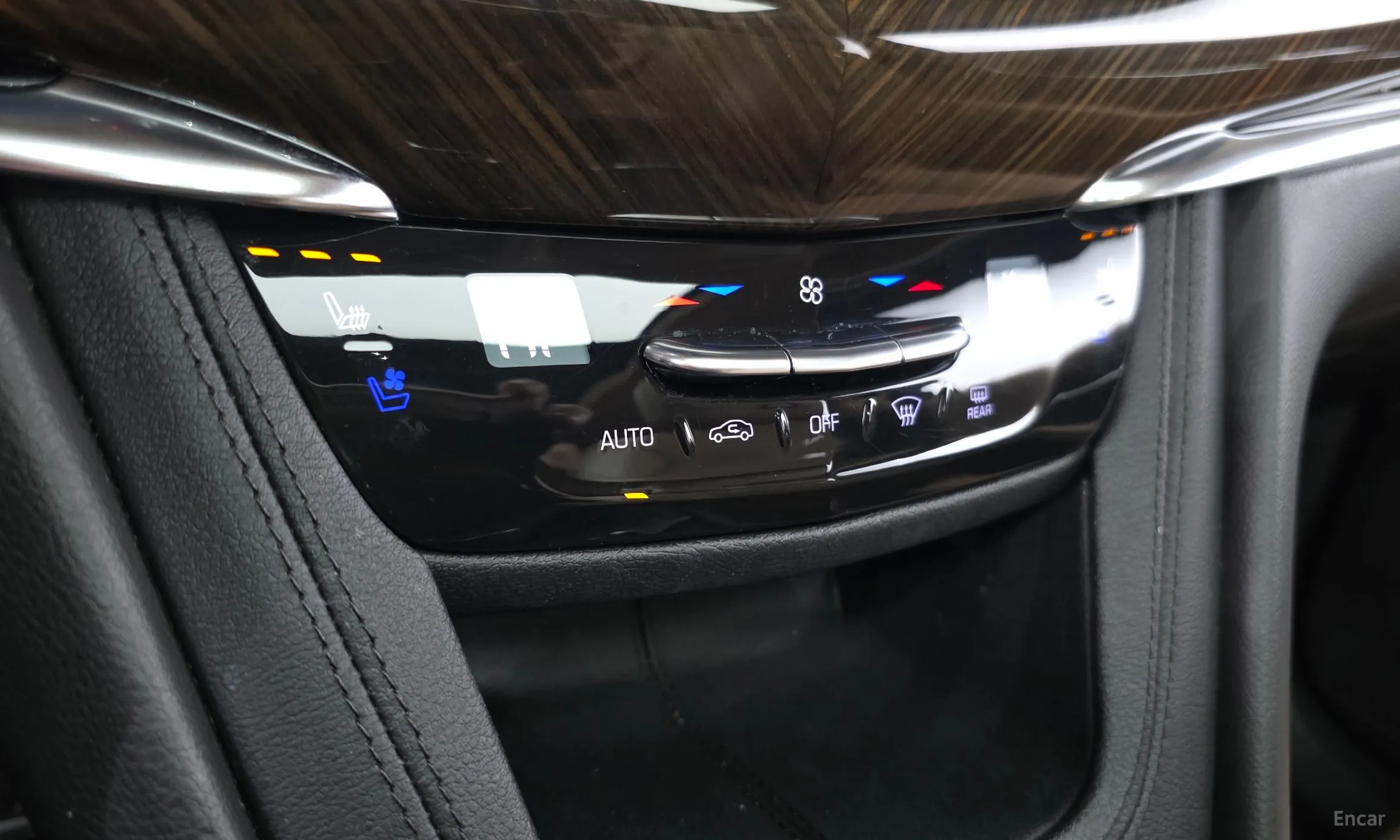 Cadillac XT6 превью 16