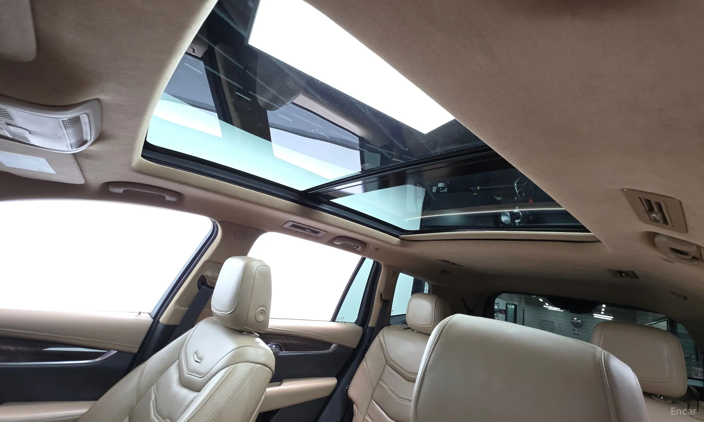 Cadillac XT6 превью 17