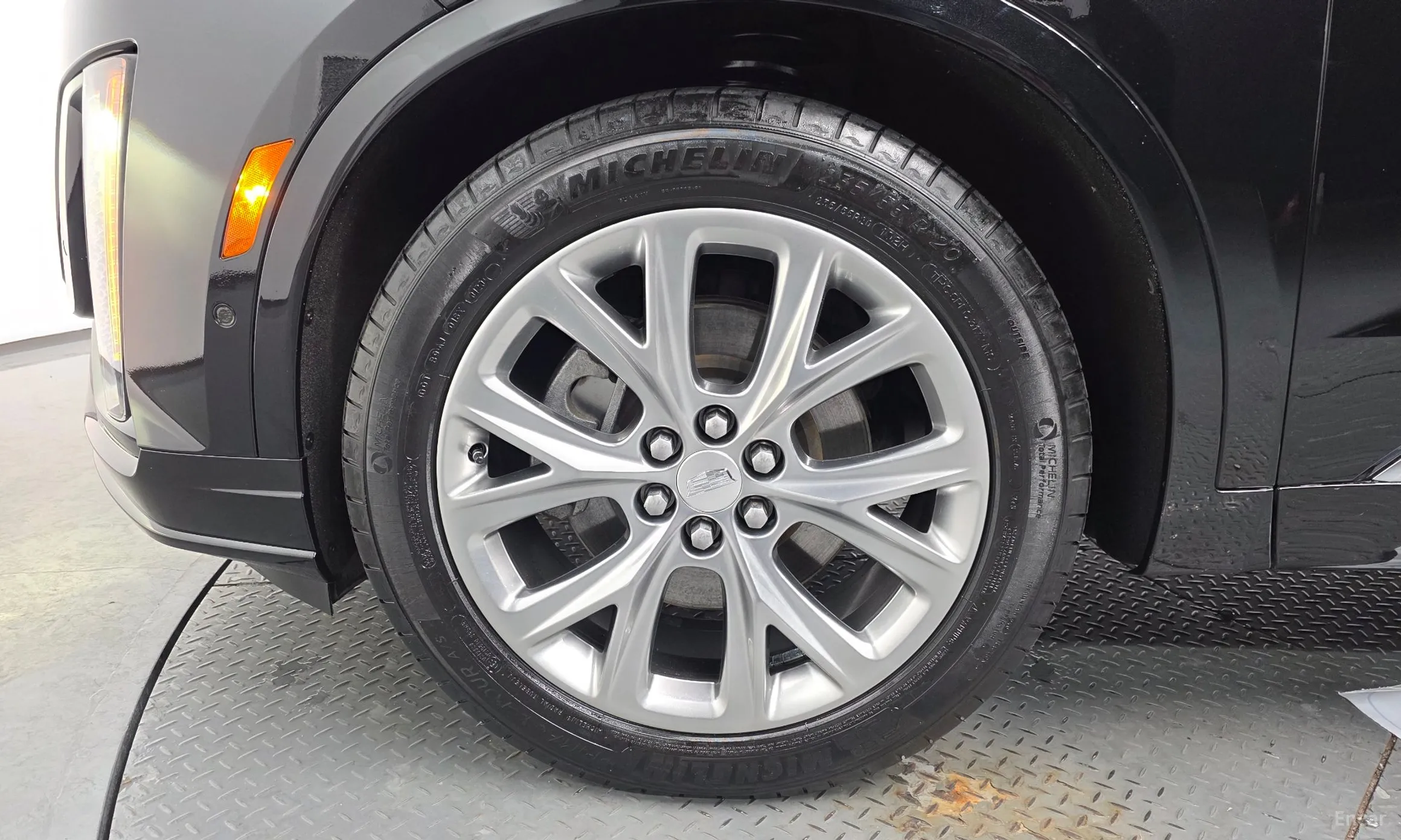 Cadillac XT6 превью 5