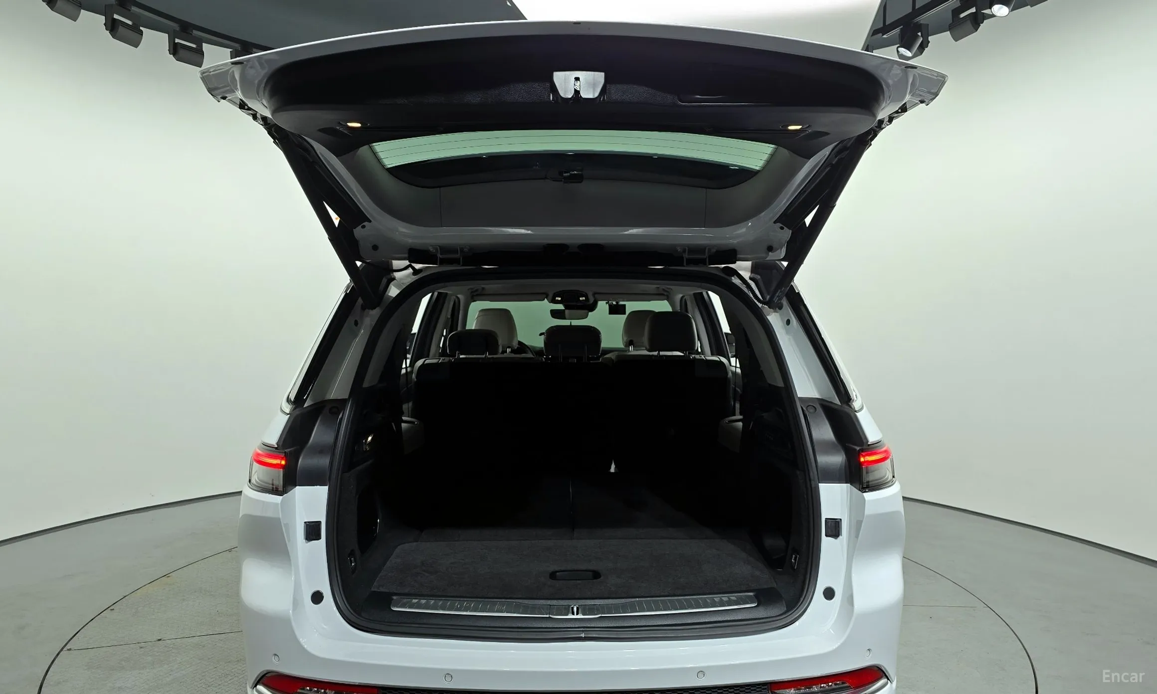 Jeep Grand Cherokee (WL) превью 20