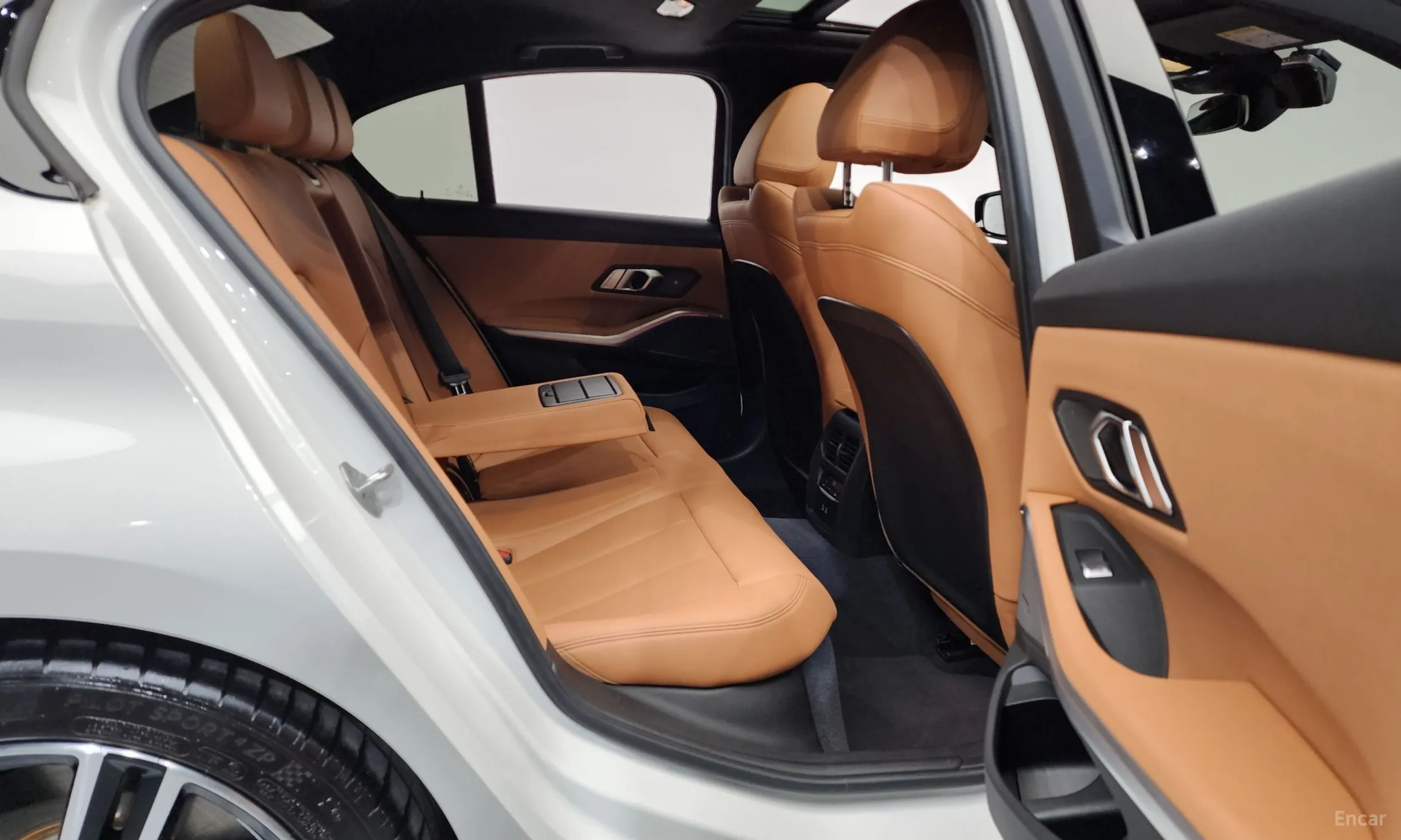 BMW 3 Series (G20) превью 12