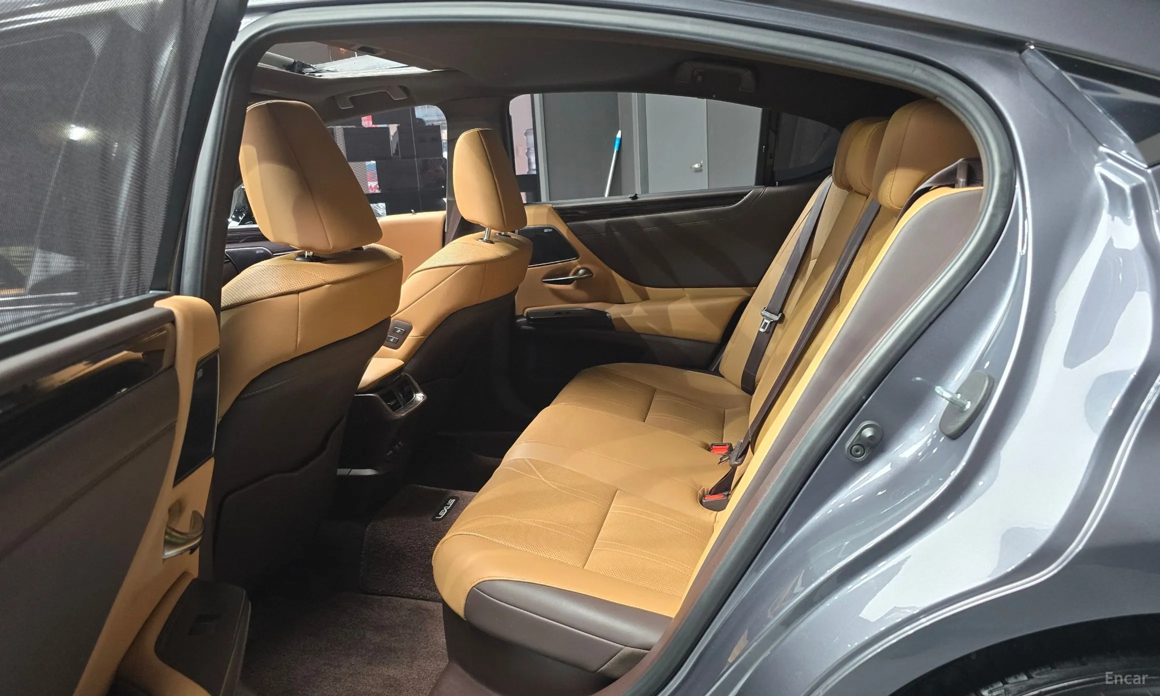 Lexus ES300h 7th Generation превью 12