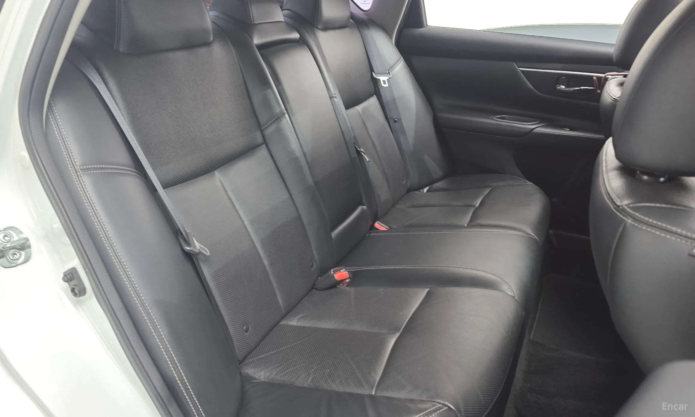 Nissan Altima превью 12