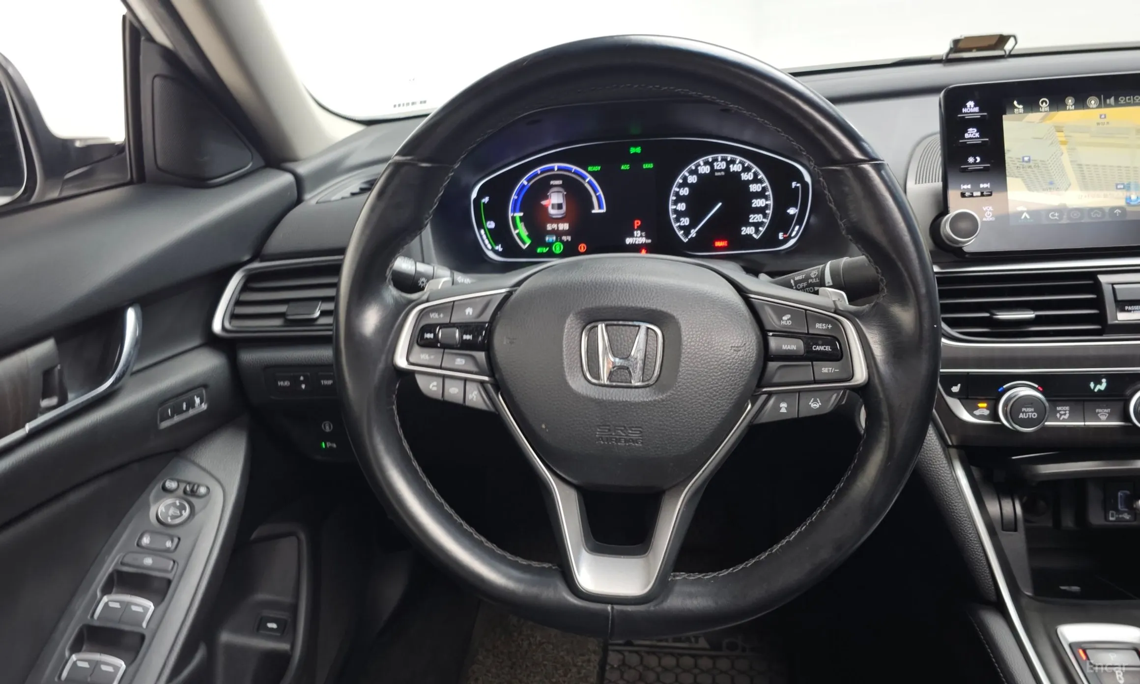 Honda Accord 10th Generation превью 13