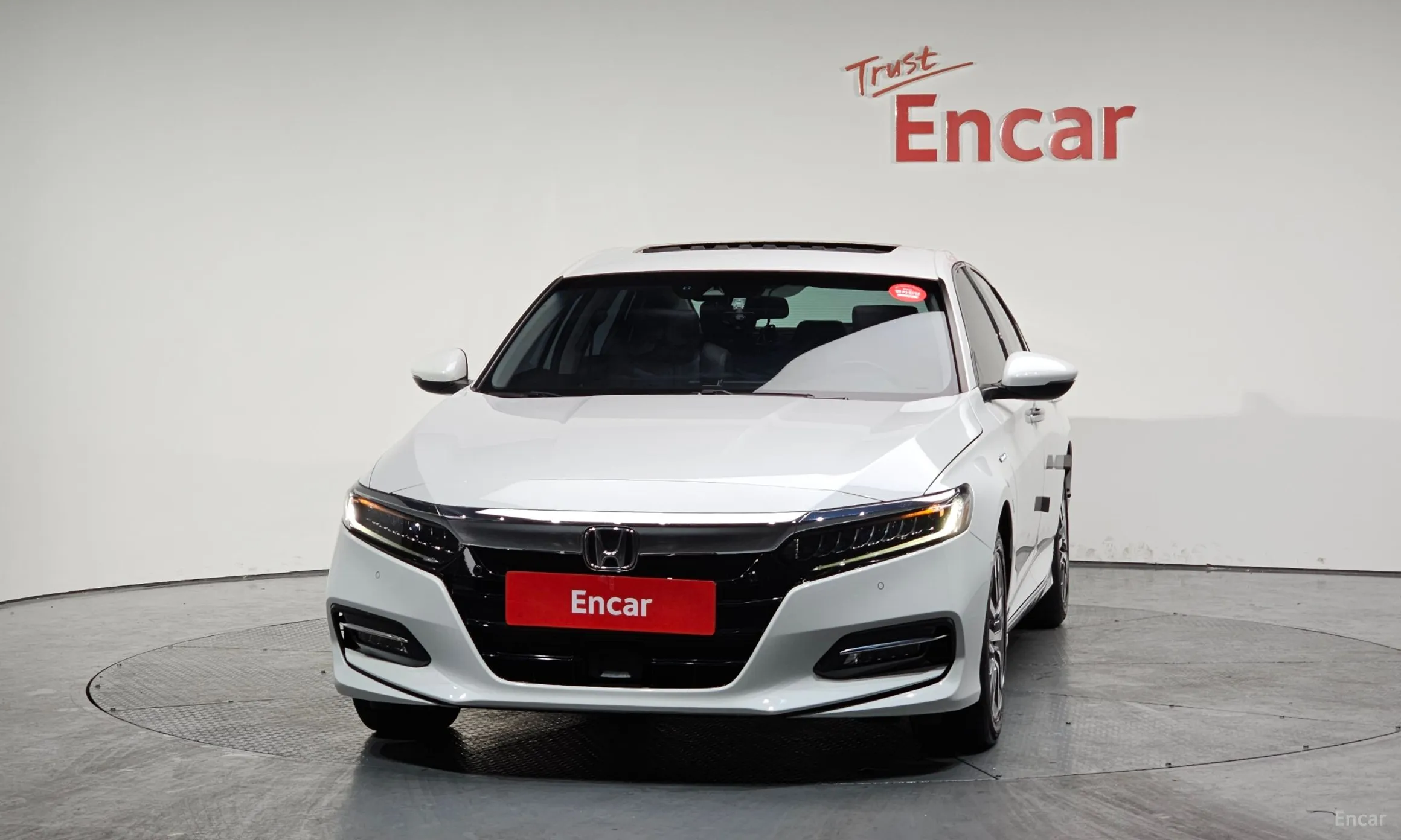 Honda Accord 10th Generation превью 3