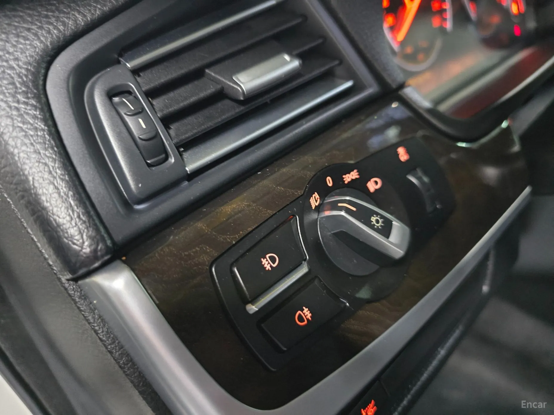 BMW 5 Series (F10) превью 13