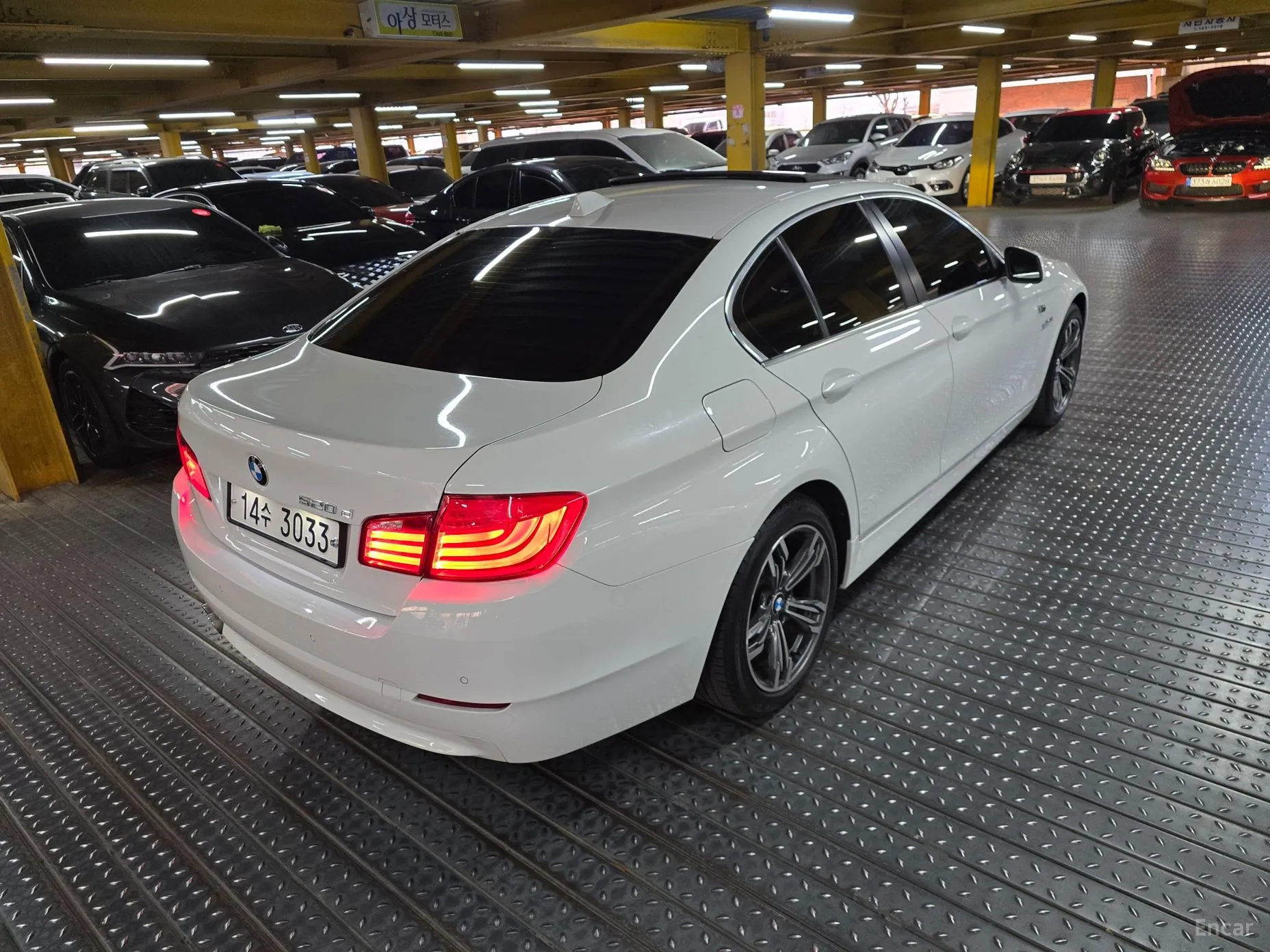 BMW 5 Series (F10) превью 3