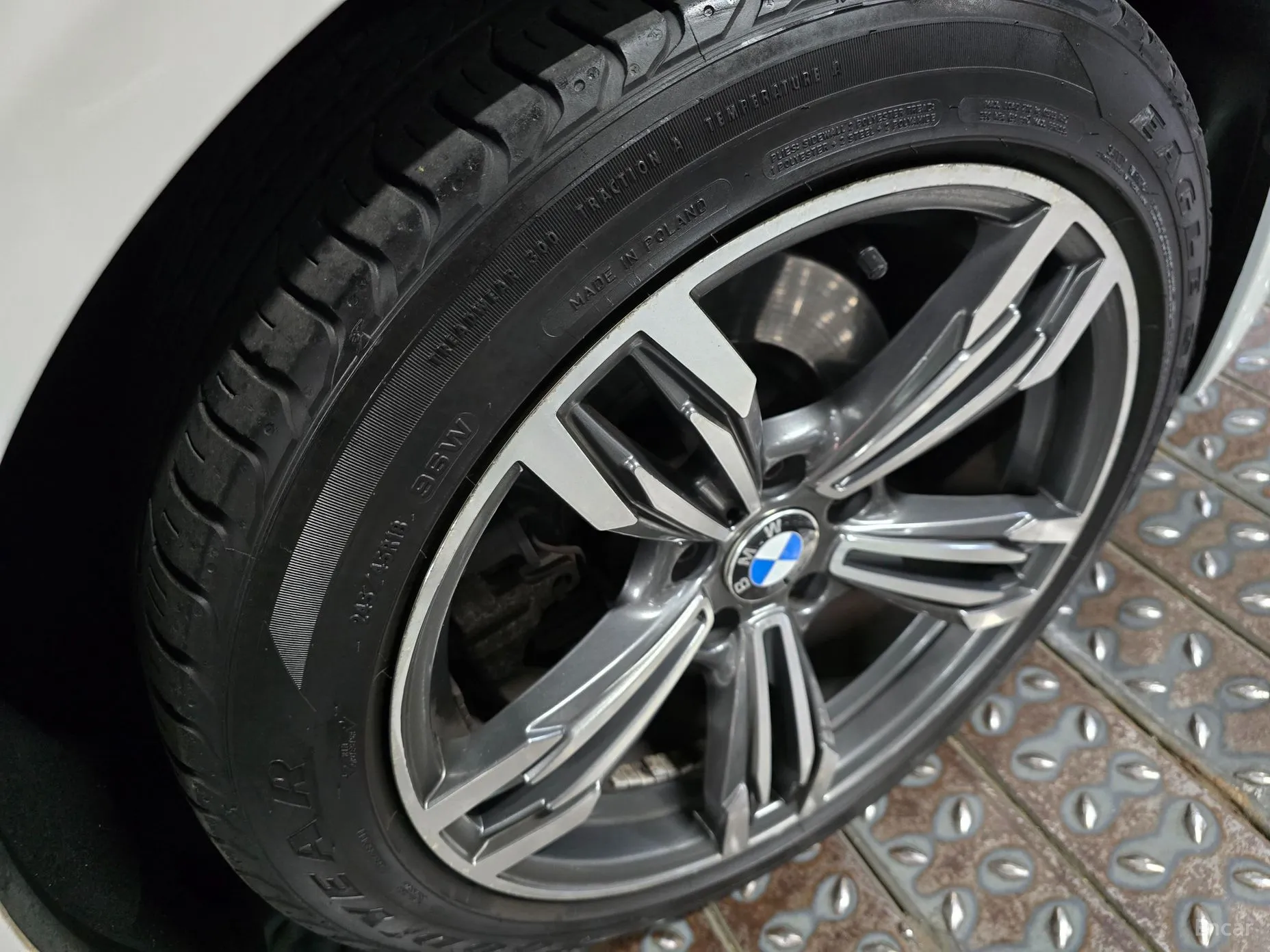 BMW 5 Series (F10) превью 8