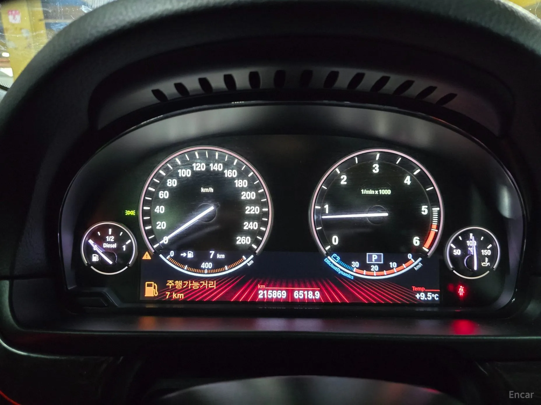 BMW 5 Series (F10) превью 9