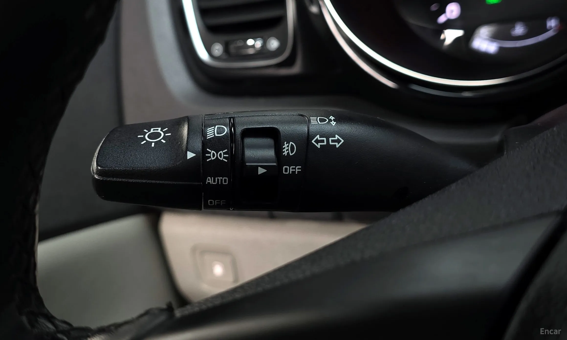 Kia Carnival превью 17