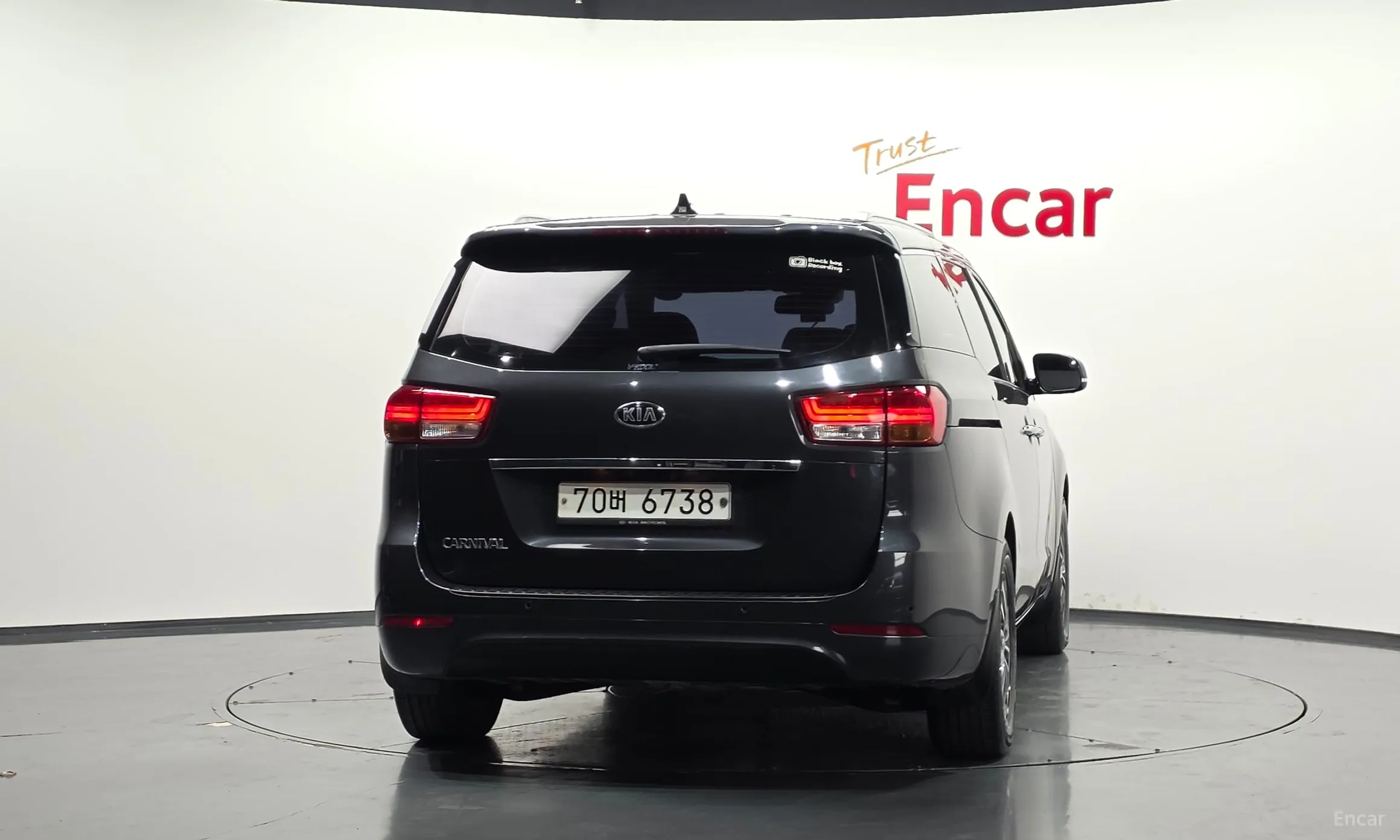 Kia Carnival превью 4