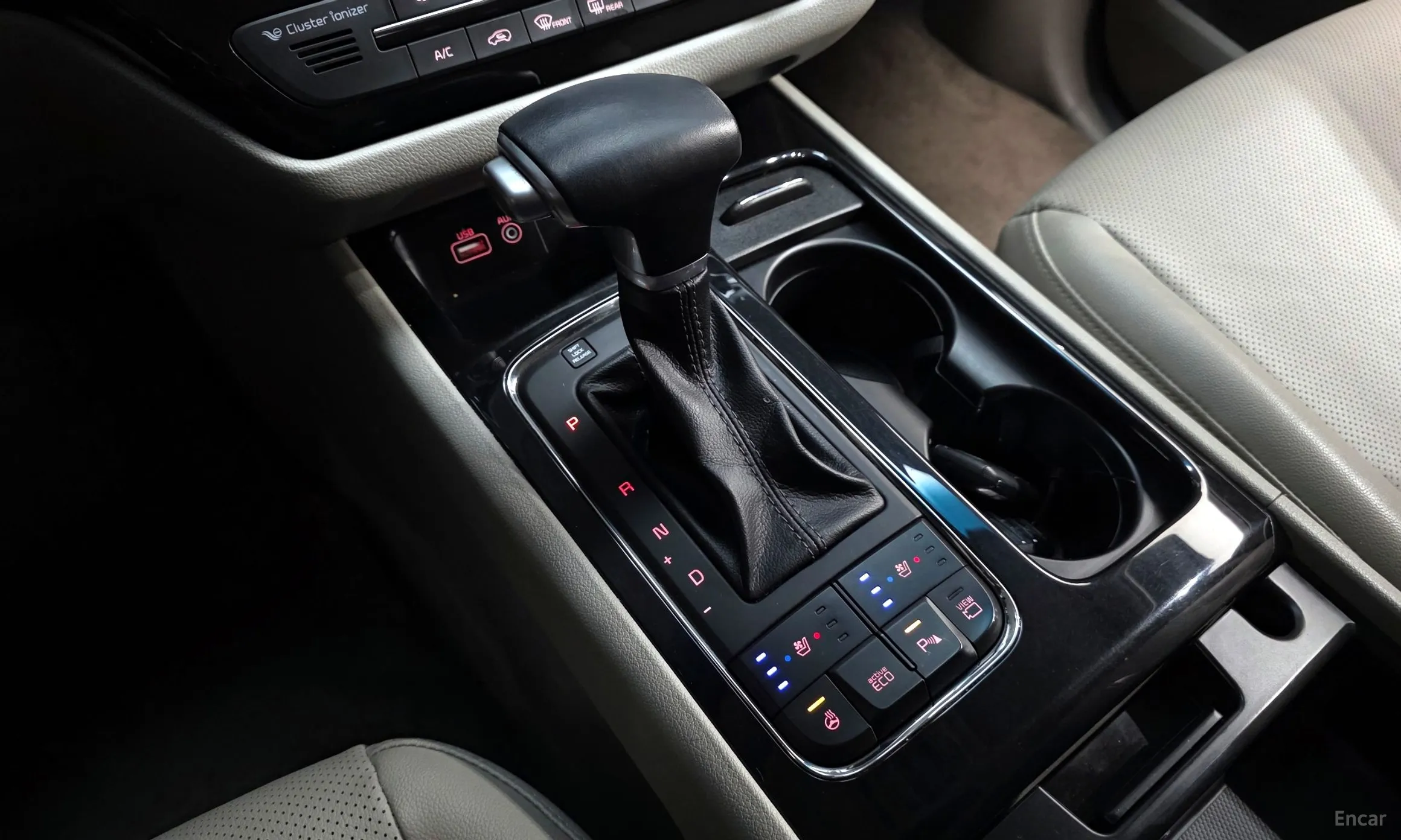 Kia Carnival превью 9