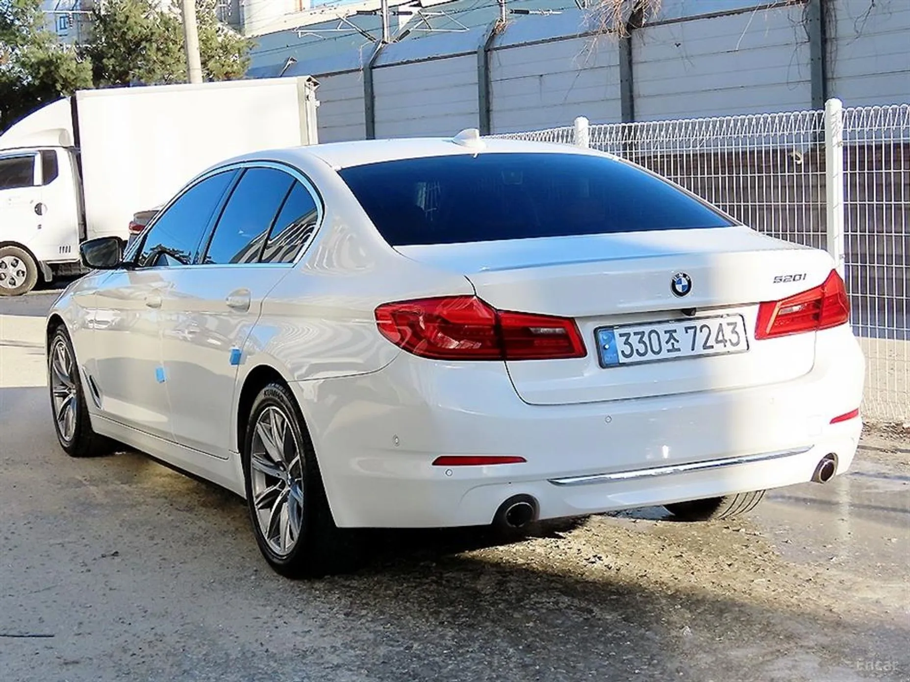 BMW 5 Series (G30) превью 3