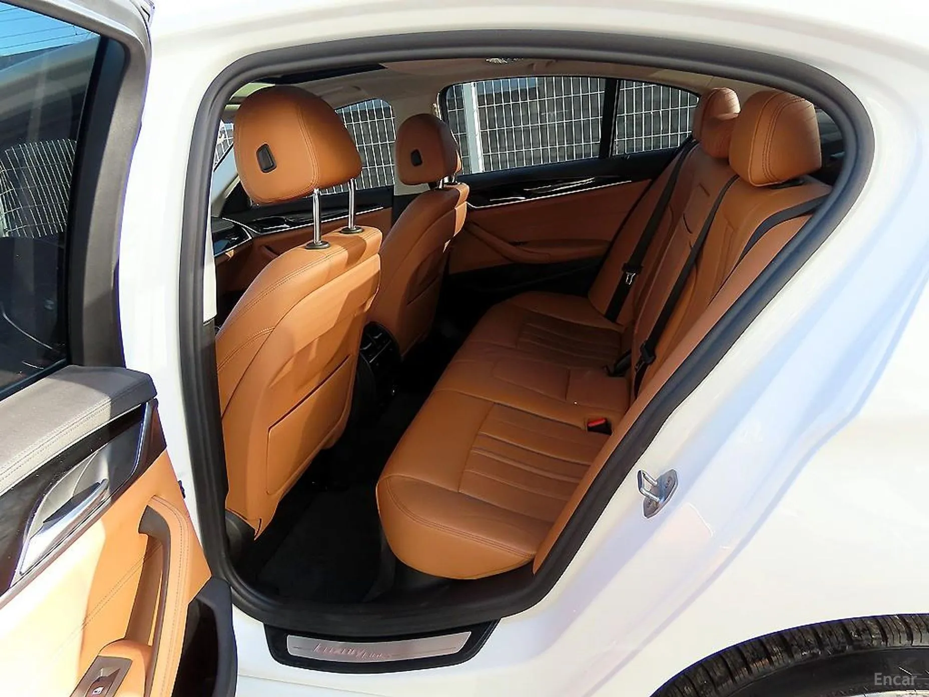 BMW 5 Series (G30) превью 6
