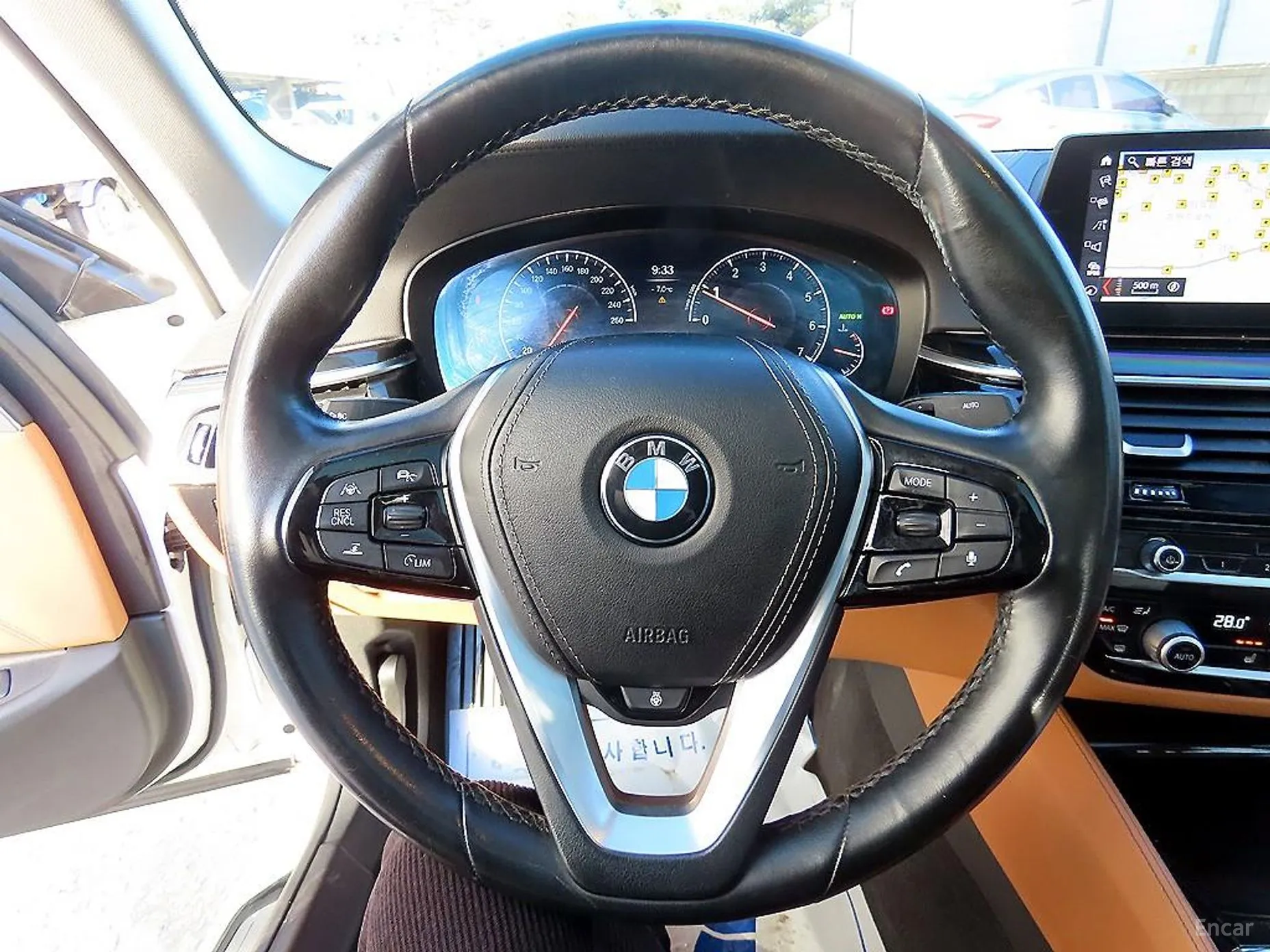 BMW 5 Series (G30) превью 8