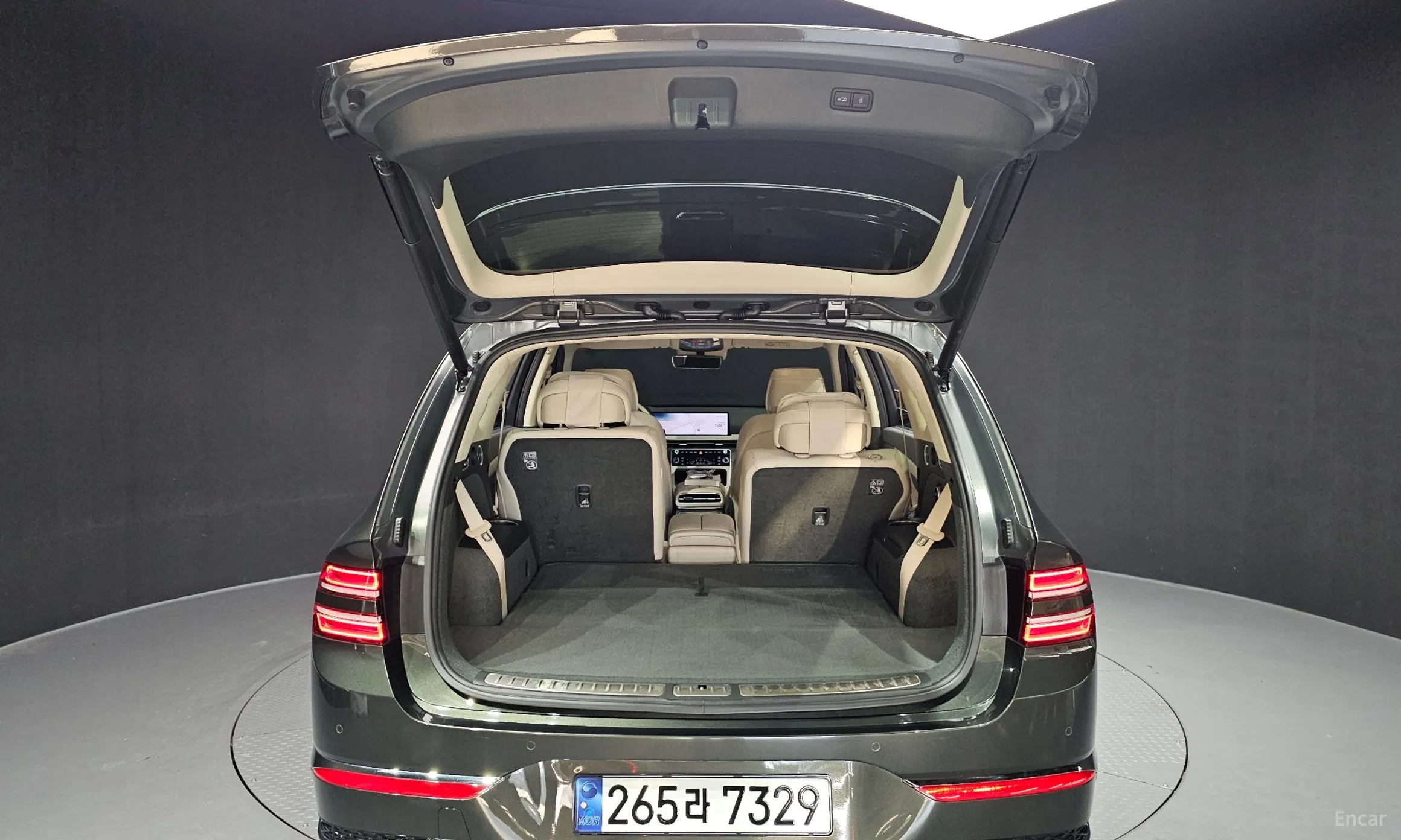 Genesis GV80 превью 20