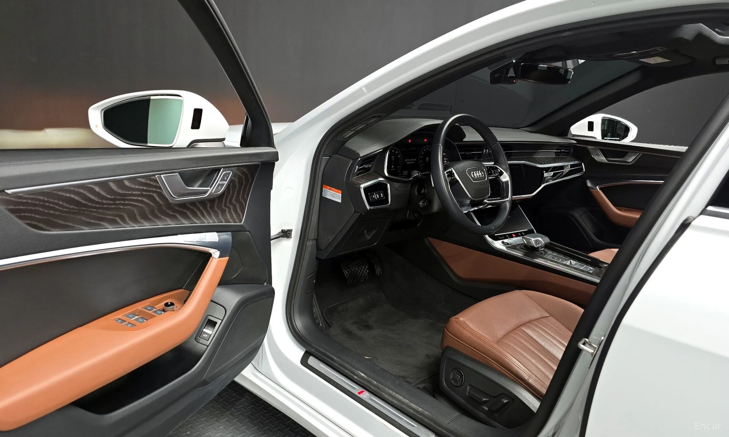 Audi A6 (C8) превью 11