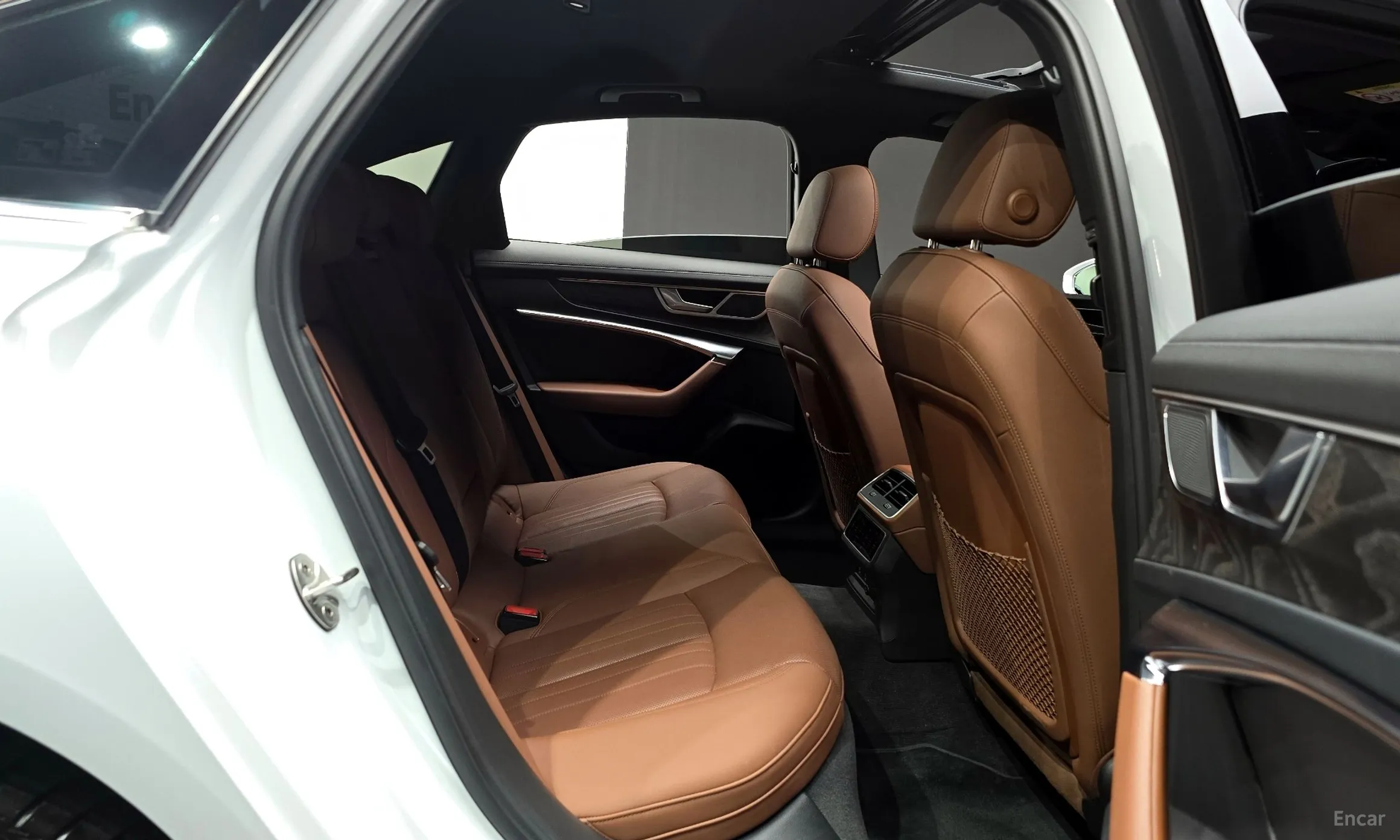 Audi A6 (C8) превью 12