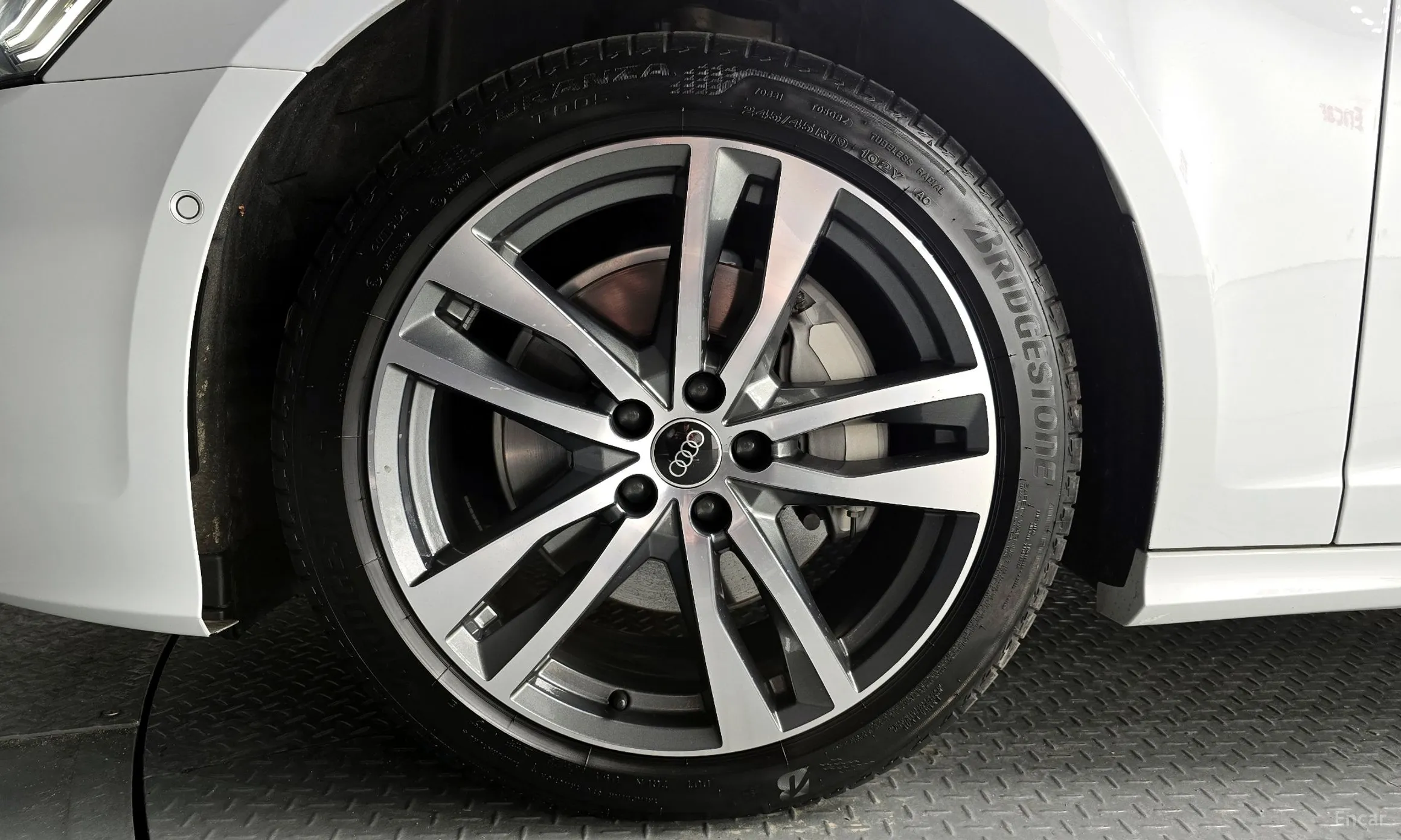 Audi A6 (C8) превью 5