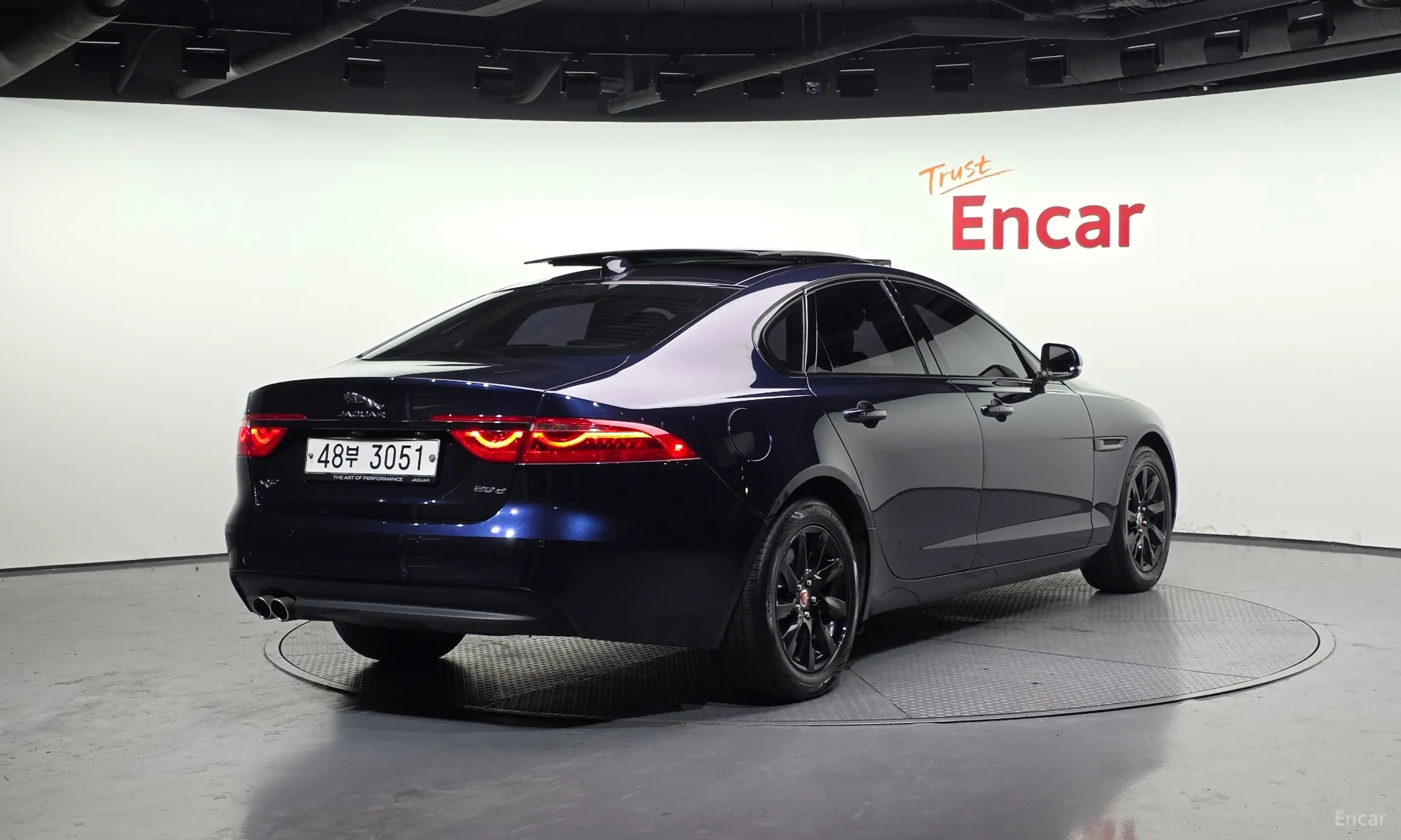 Jaguar XF (x260)