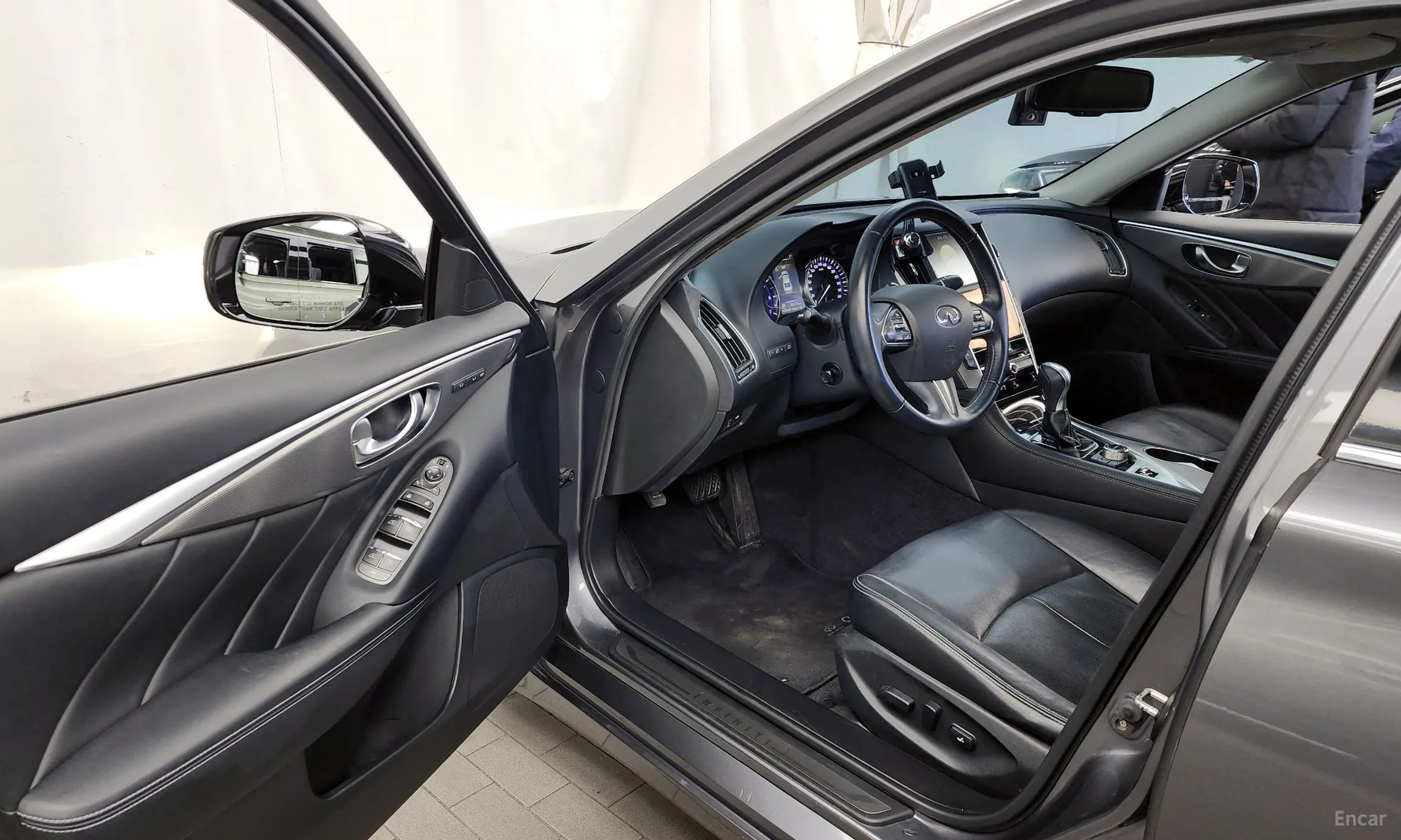 Infiniti Q50 превью 10