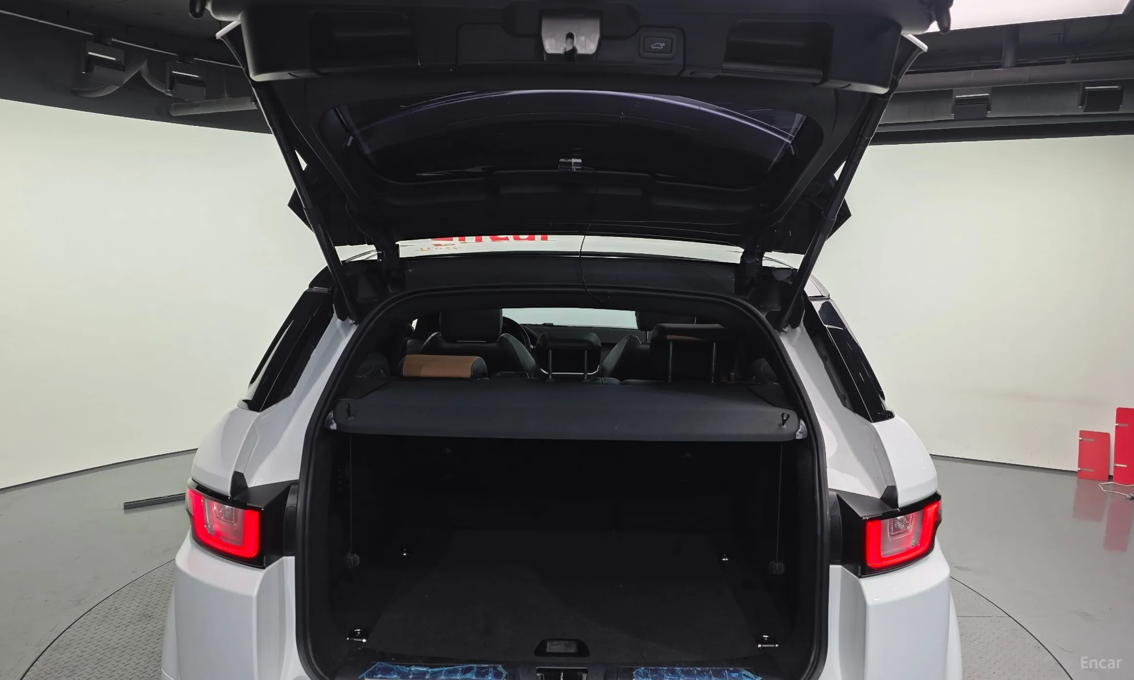 Land Rover Range Rover Evoque превью 20
