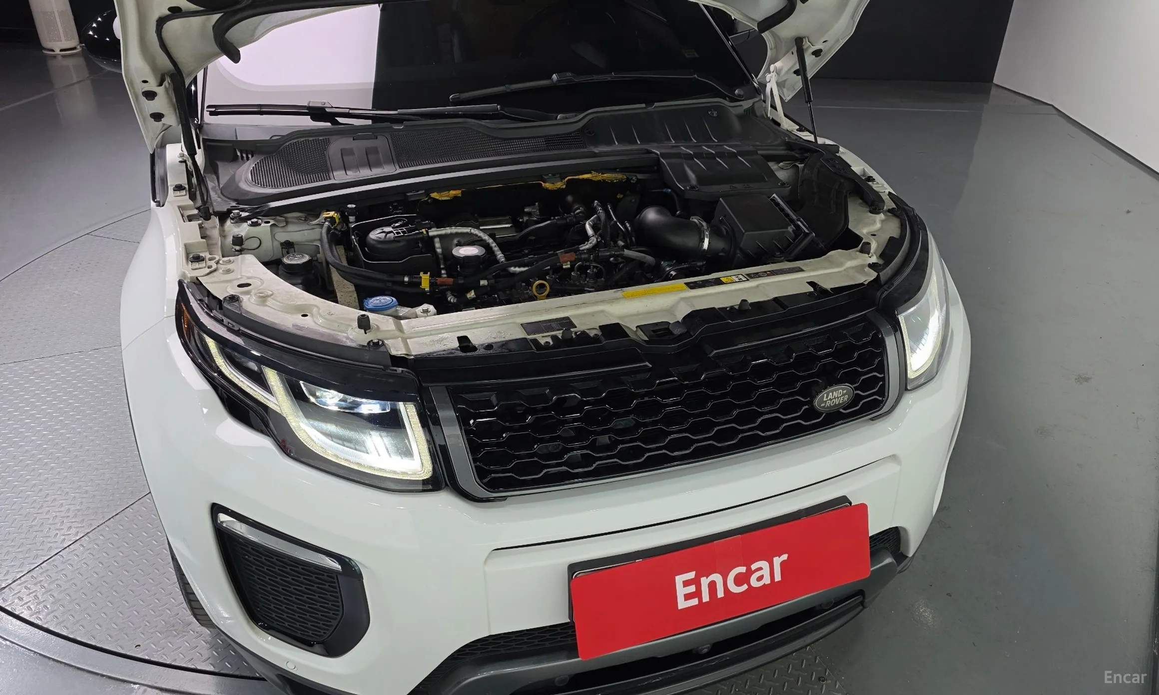 Land Rover Range Rover Evoque превью 6